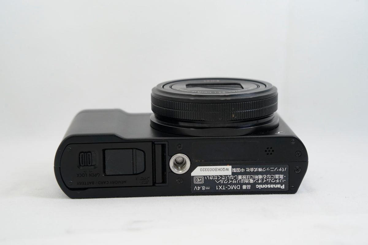 Panasonic LUMIX DMC-TX1（付属：バッテリー）