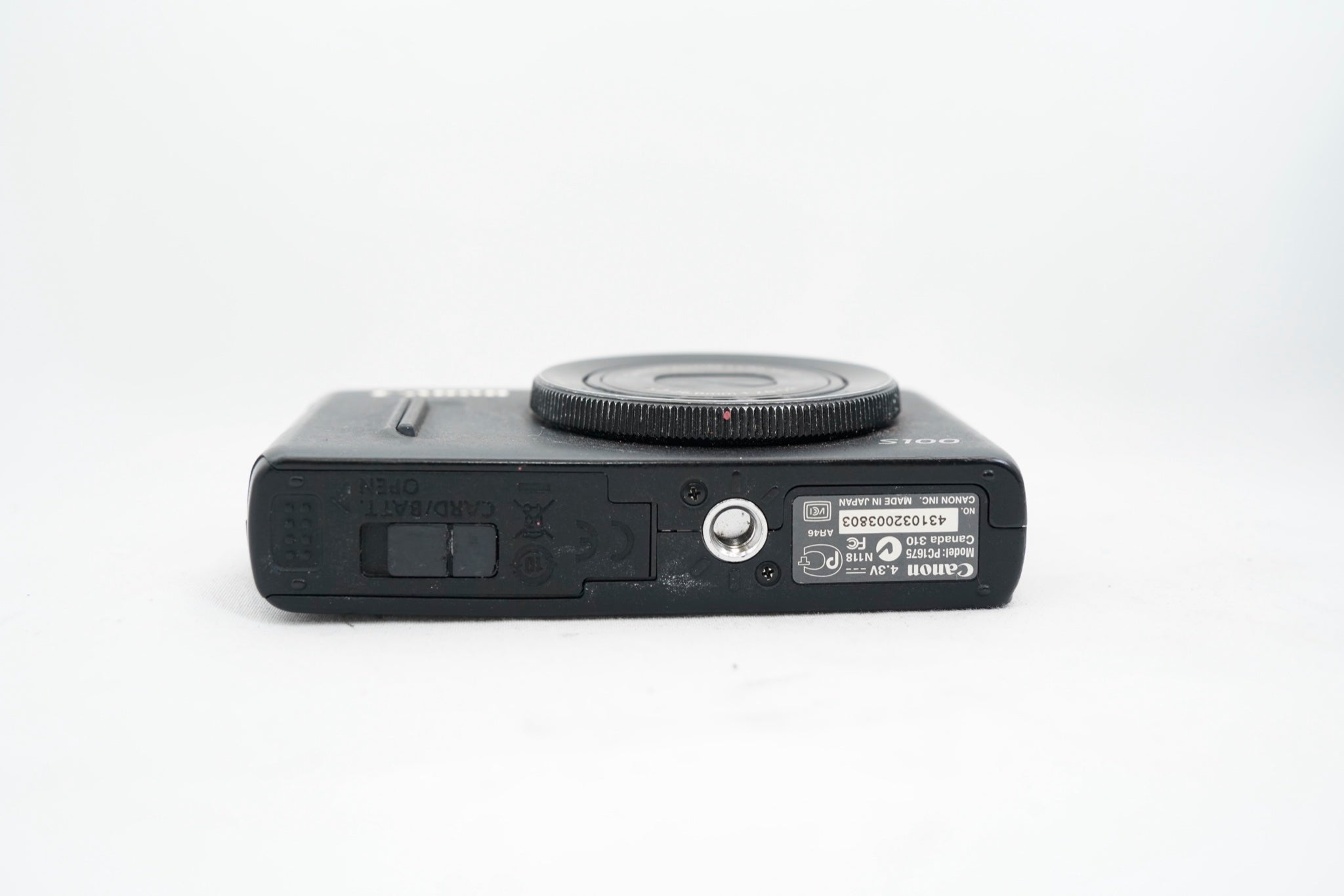 Canon Power Shot S100 ブラック（付属：バッテリー・充電器・箱）