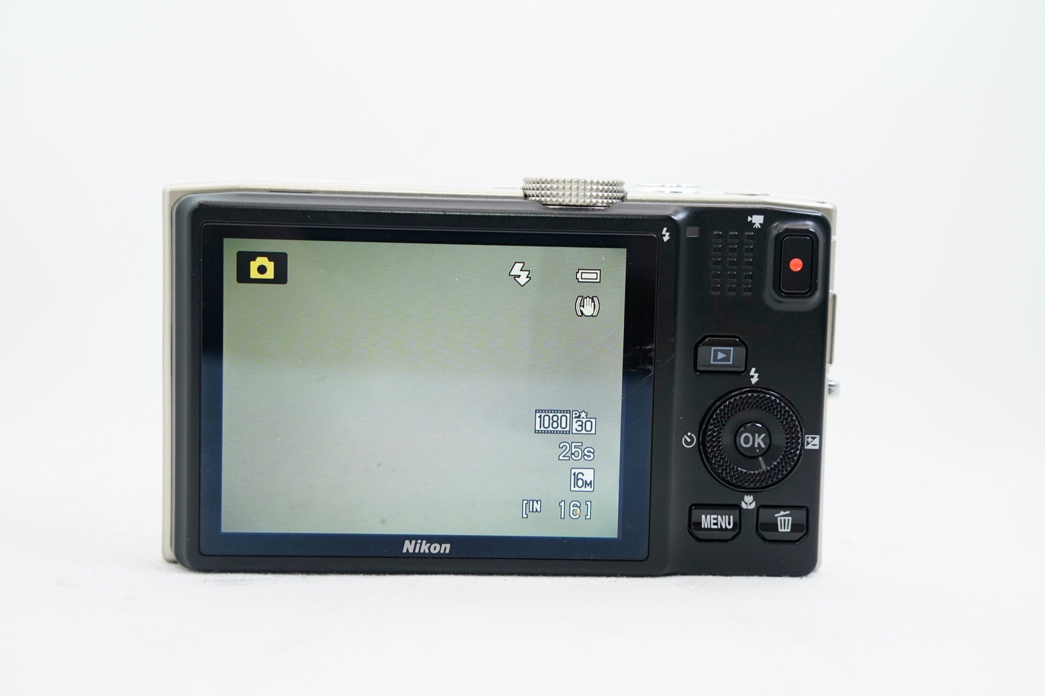 Nikon COOLPIX S8200 ホワイト（付属：バッテリー）