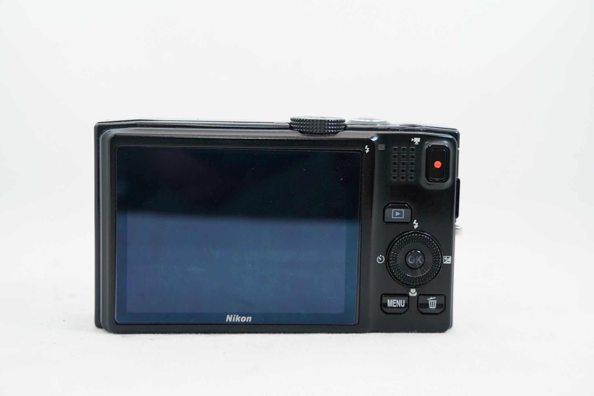 Nikon COOLPIX S8200 ブラック（付属：バッテリー）