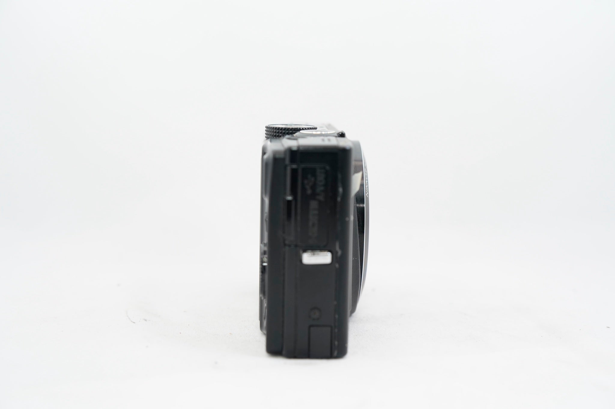 Nikon COOLPIX S8200 ブラック（付属：バッテリー）