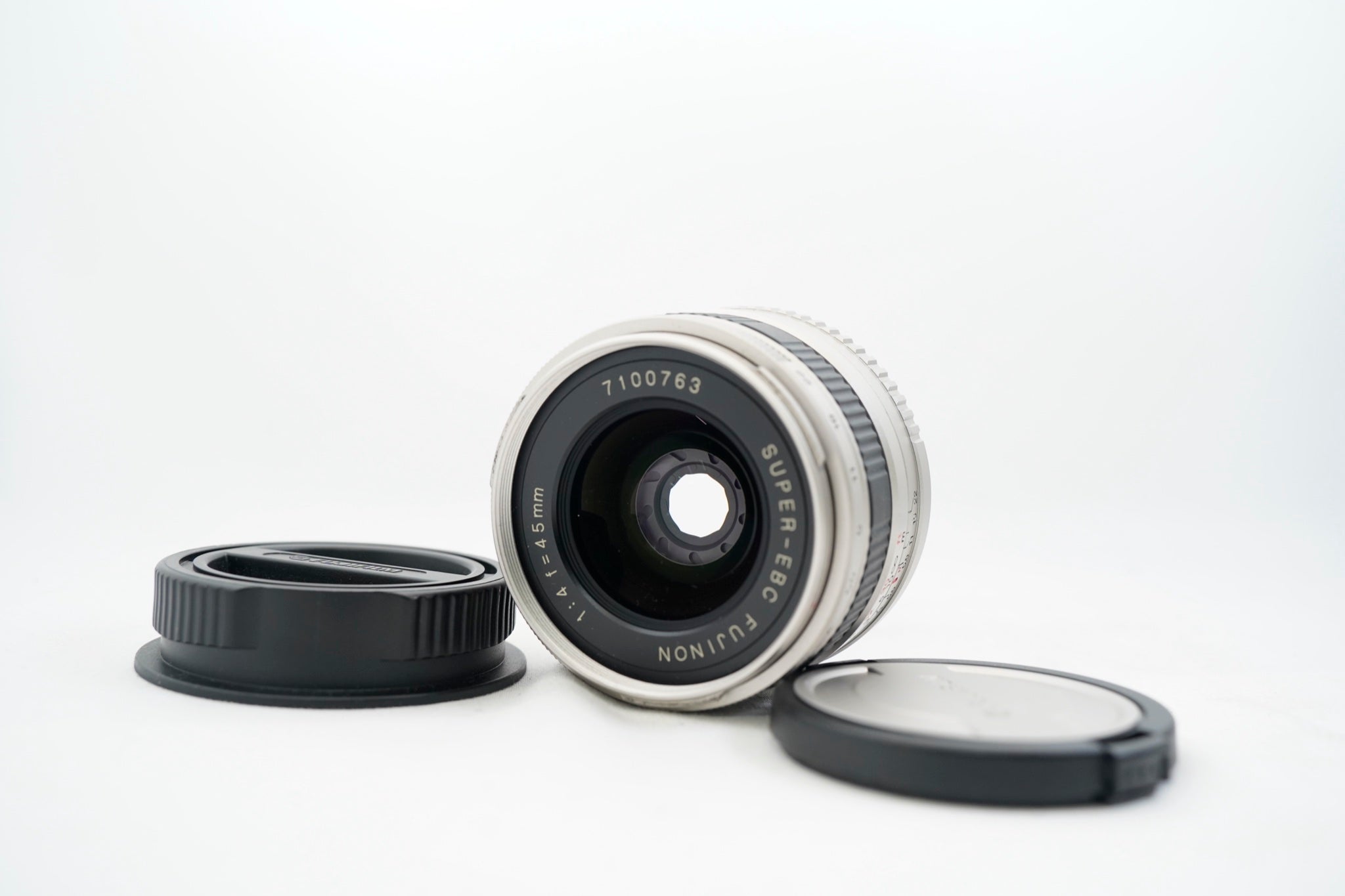 FUJIFILM TX-1 / SUPER-EBC FUJINON 45mm F4 フィルター付属