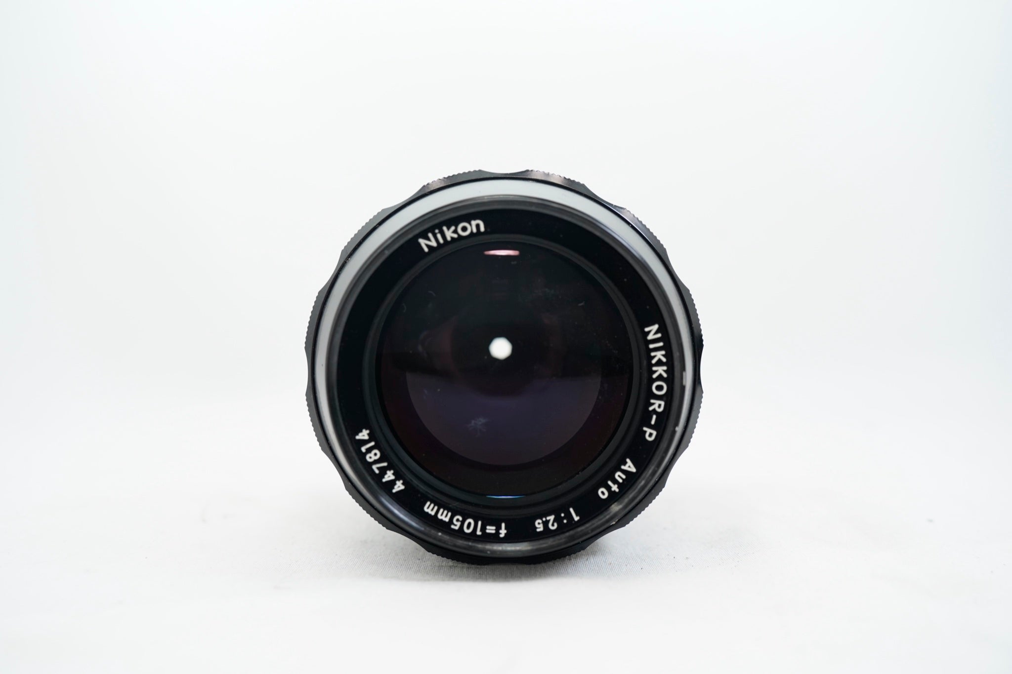 NIKON NIKKOR-P 105mm F2.5 #4074 - 2