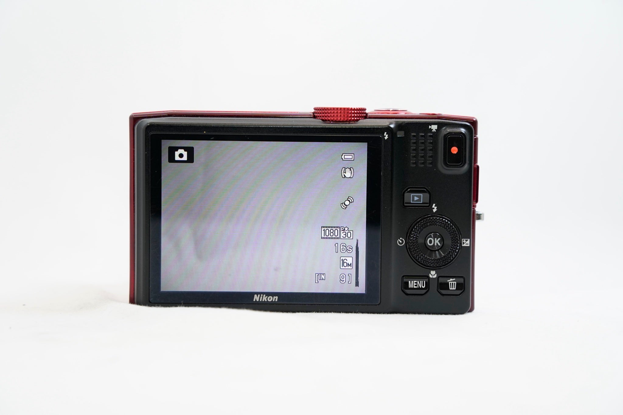 Nikon COOLPIX S8200 レッド
