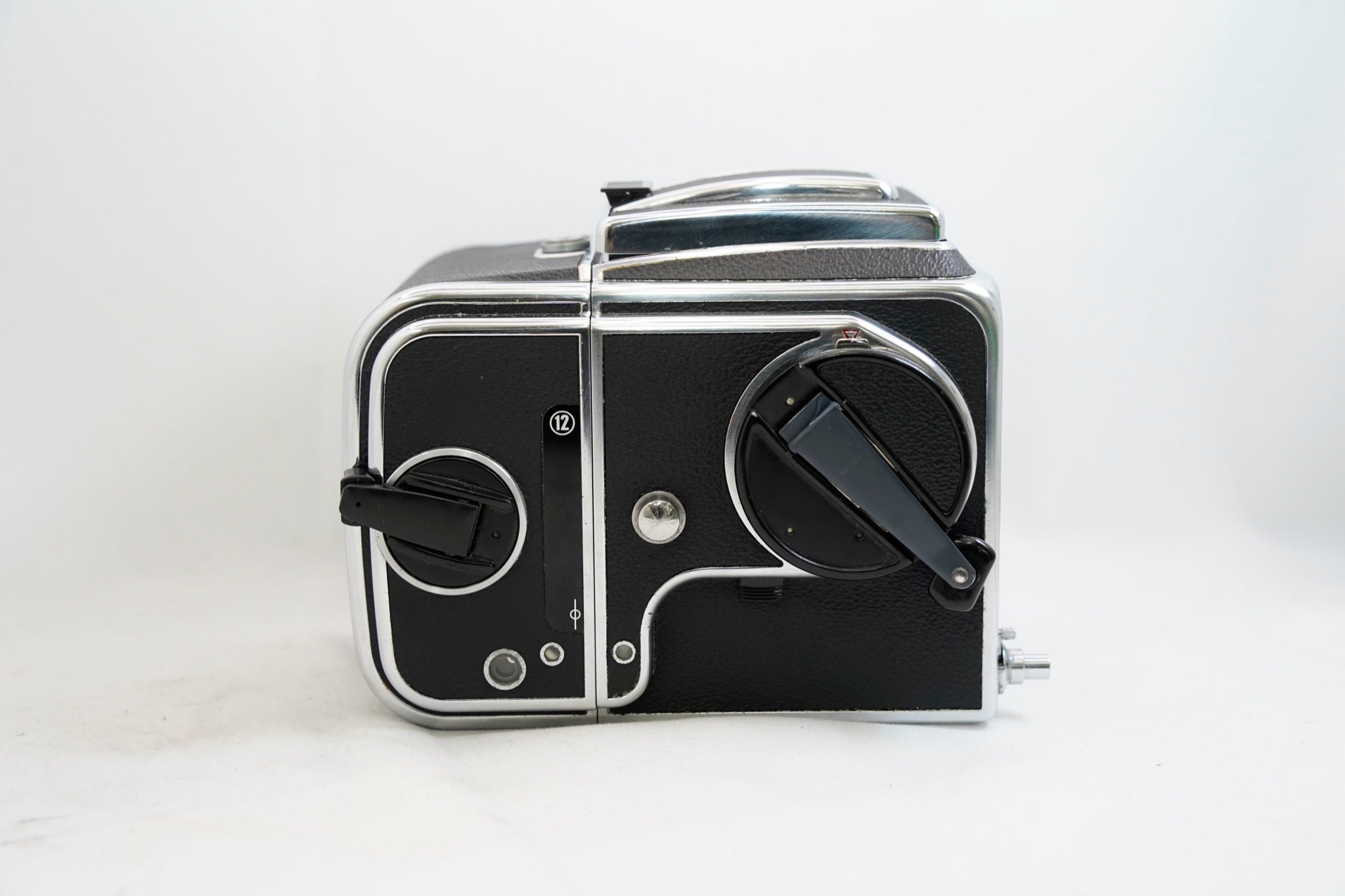HASSELBLAD 500C/M + A12 / Planar 80mm F2.8 / PAPID WINDING CRANK +