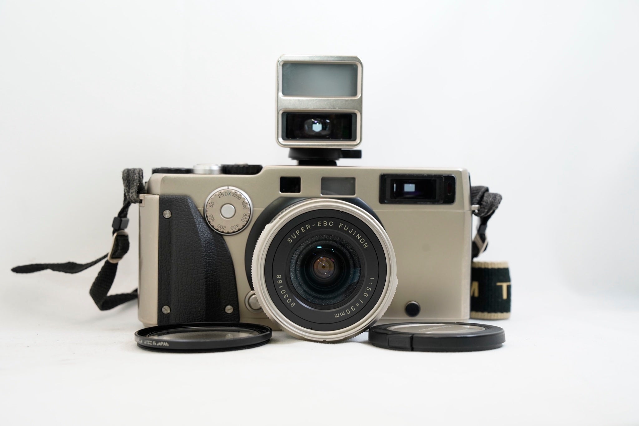 FUJIFILM TX-1 / SUPER EBC FUJINON 30mm F5.6 / ビューファインダー
