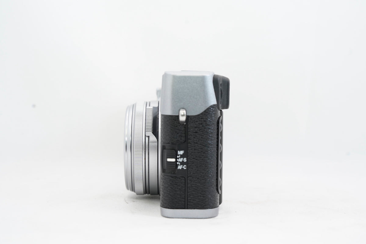 FUJIFILM FinePix X100 #4171