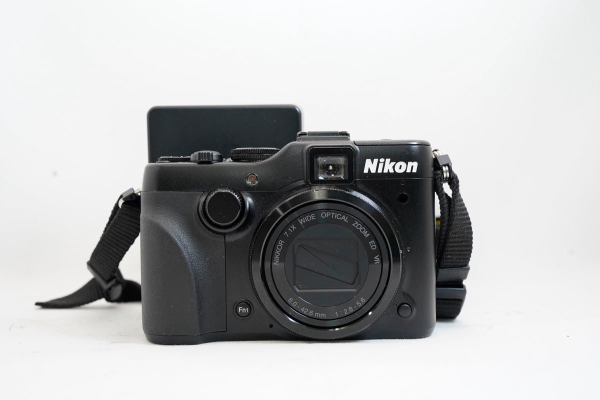 NIKON COOLPIX P7100 ブラック #4179 1