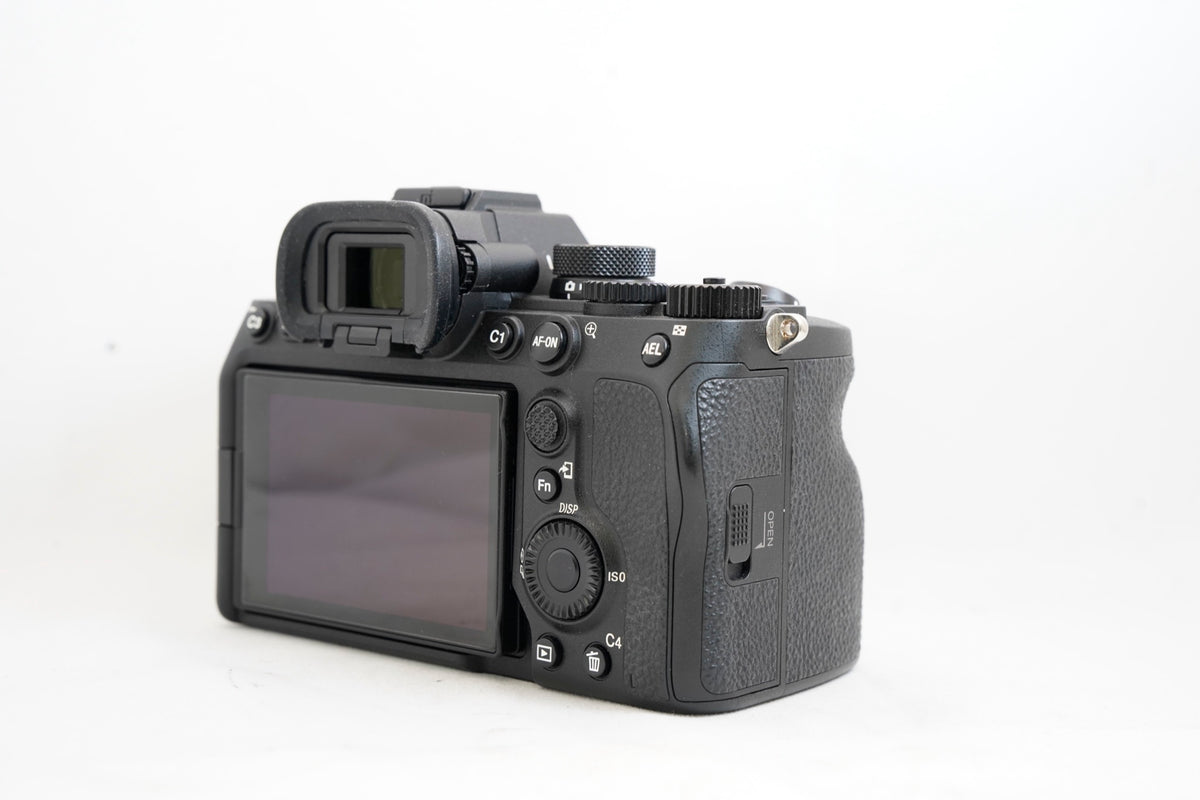 SONY α7IV