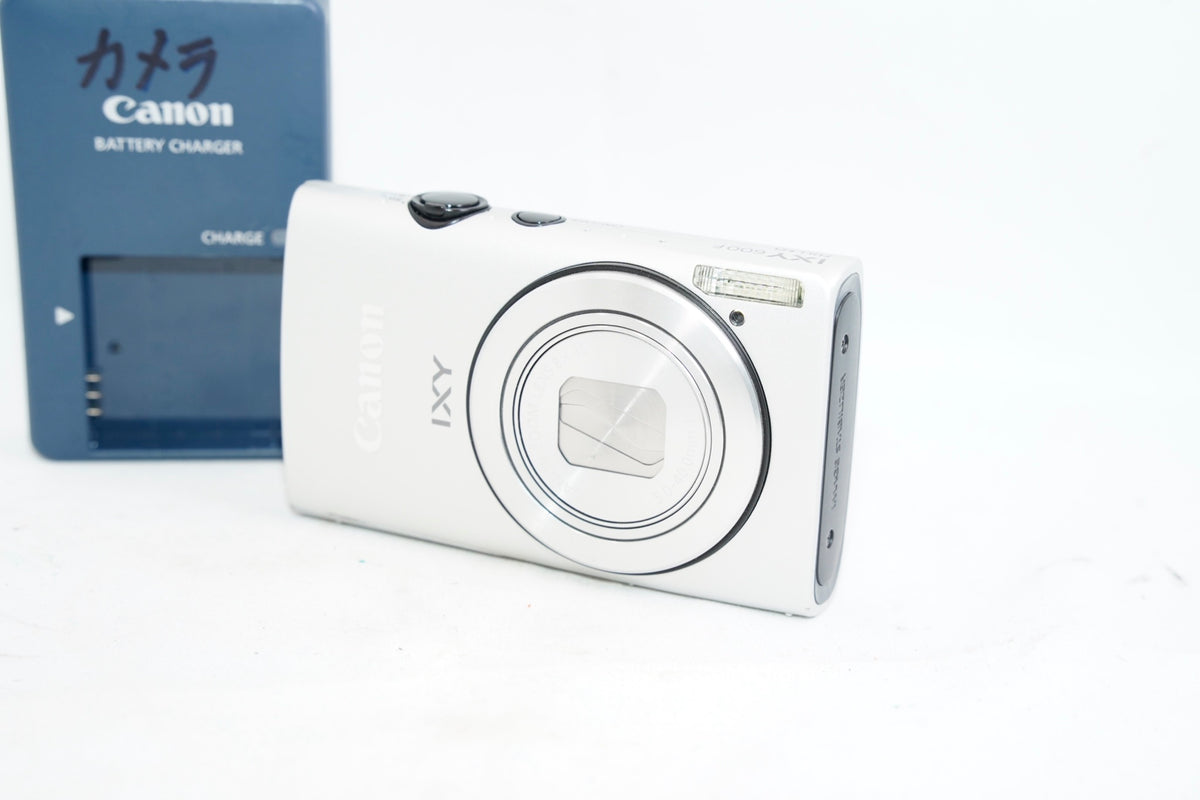 Canon IXY 600F シルバー（付属：充電器、バッテリー）