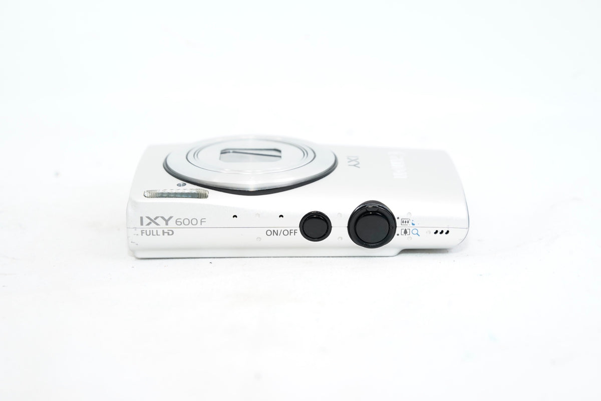 Canon IXY 600F シルバー（付属：充電器、バッテリー）
