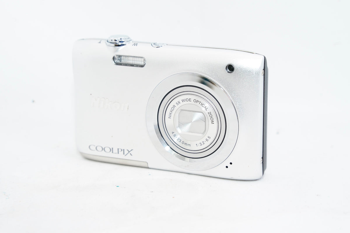 Nikon COOLPIX A100 シルバー（付属：バッテリー）