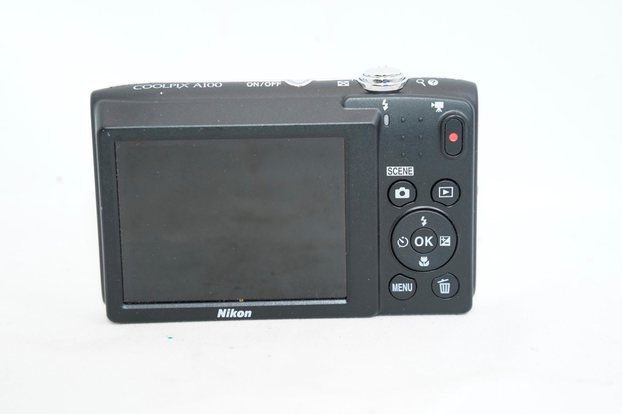 Nikon COOLPIX A100 シルバー（付属：バッテリー）