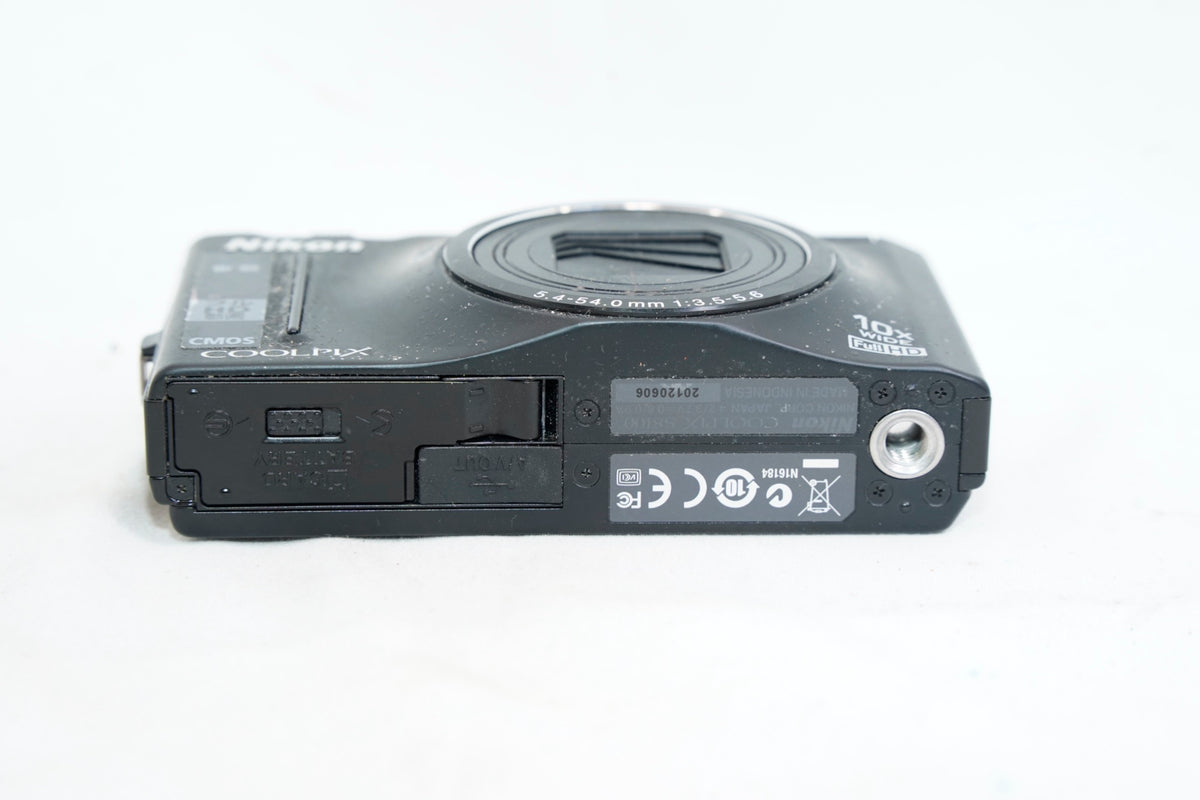 Nikon COOLPIX S8100 黒（付属：バッテリー、充電器、箱）
