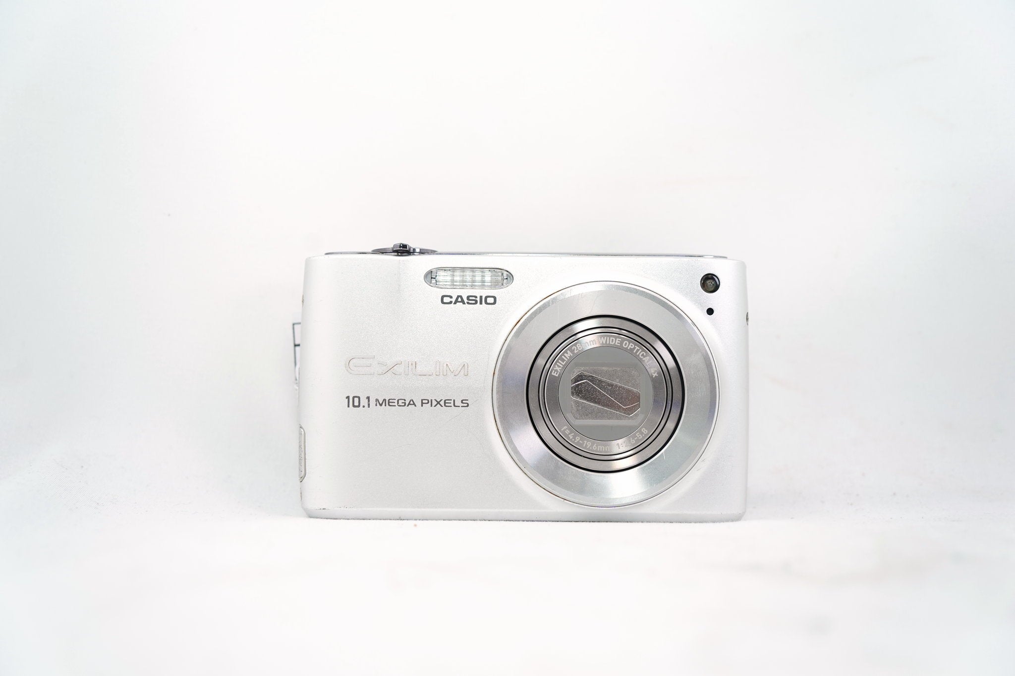 【動作品】CASIO EXILIM EX-Z300 シルバー デジカメ 付属品有 CASIO EXILIM EX-Z300 シルバー（付属：バッテリー）
