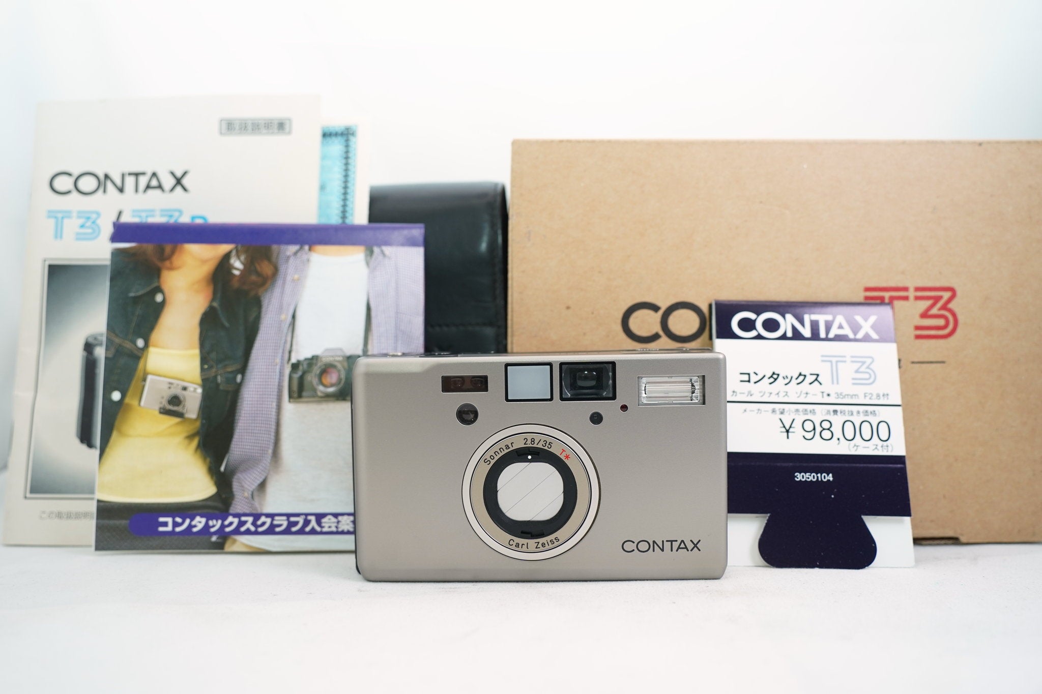 【美品】CONTAX T3 シルバー OH済 専用ケース付 CONTAX T3 シルバー 箱付属