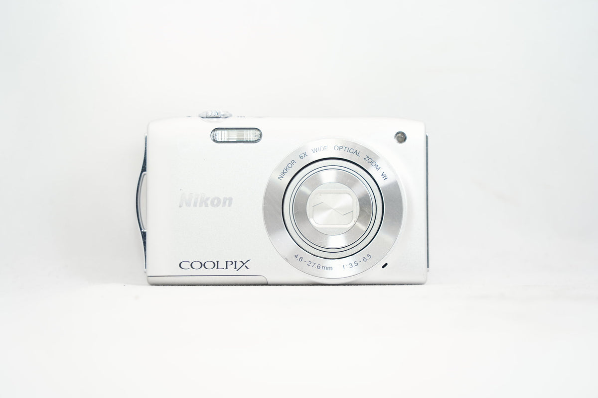 Nikon COOLPIX S3300 シルバー