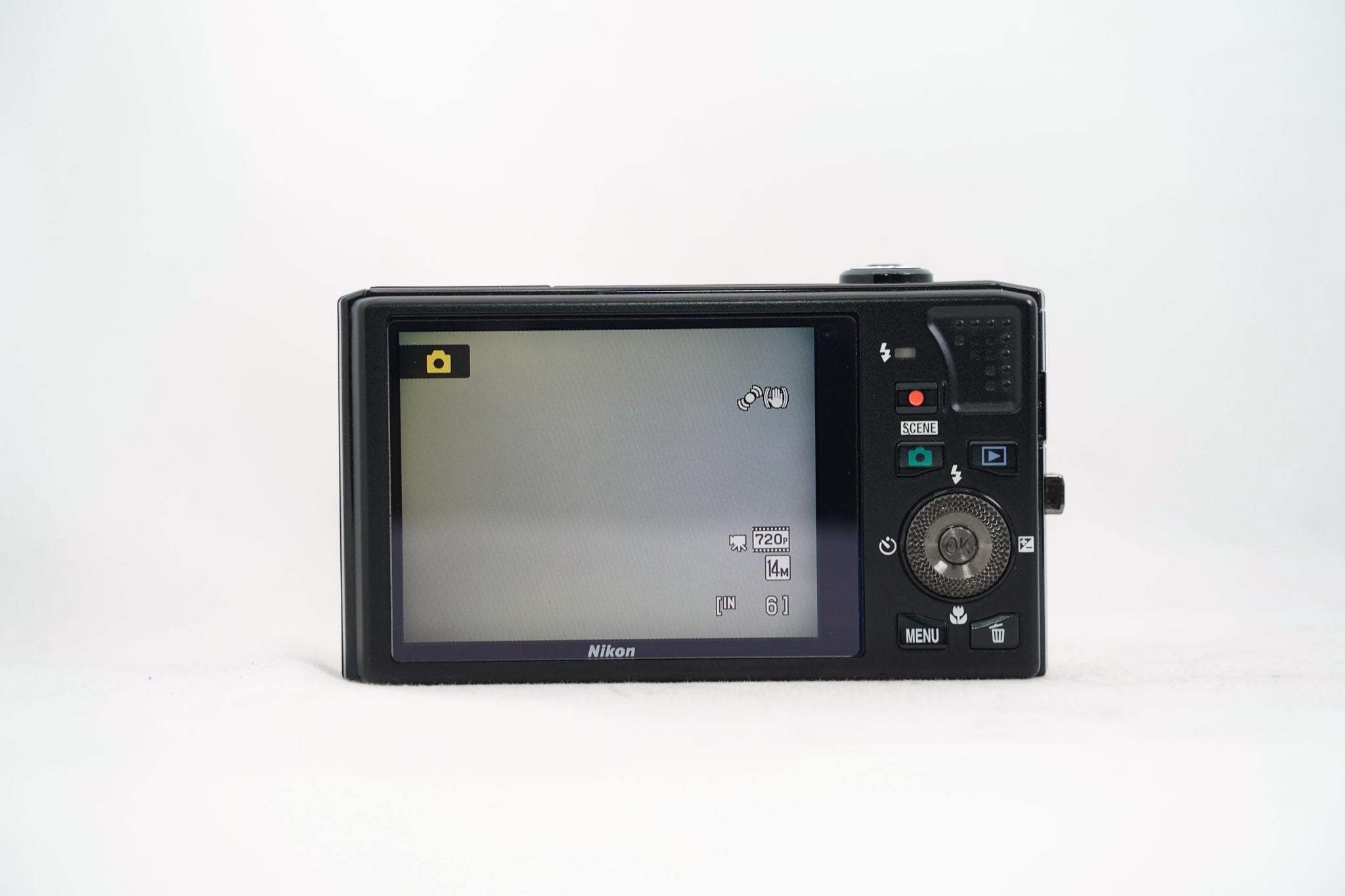 Nikon COOLPIX S8000 レッド