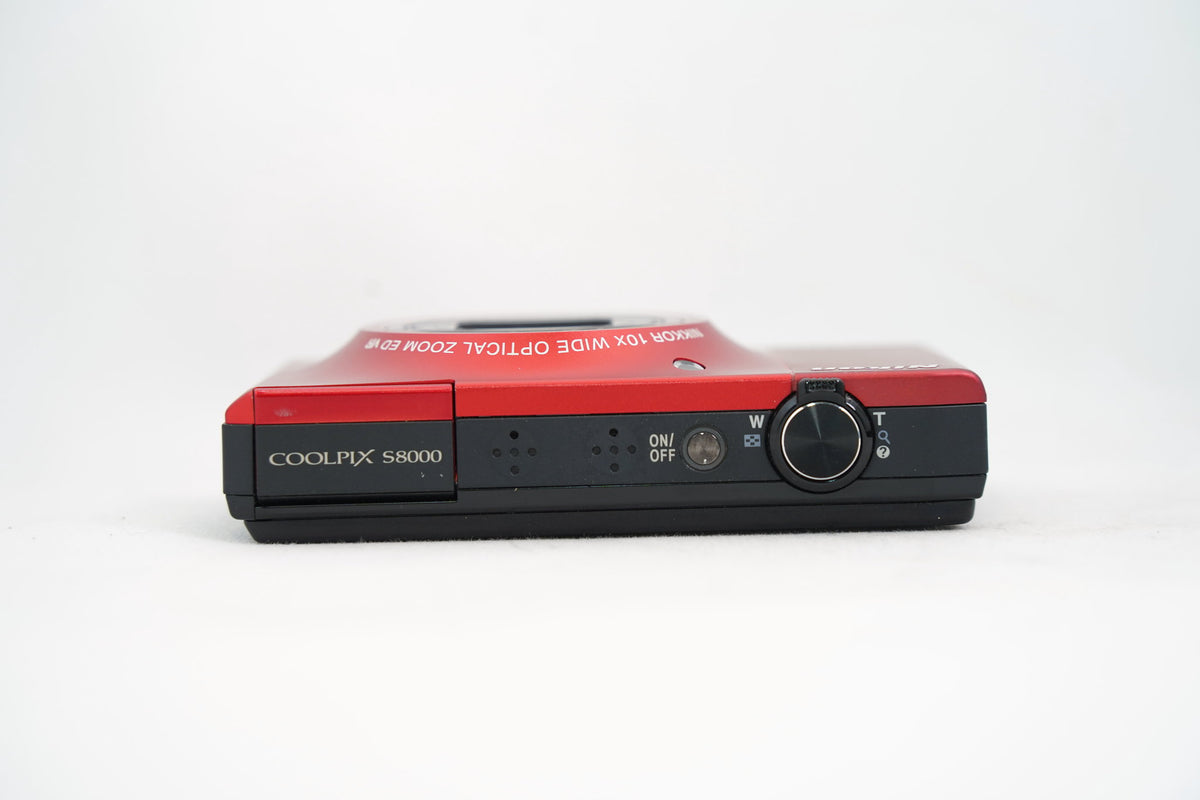 Nikon COOLPIX S8000 レッド