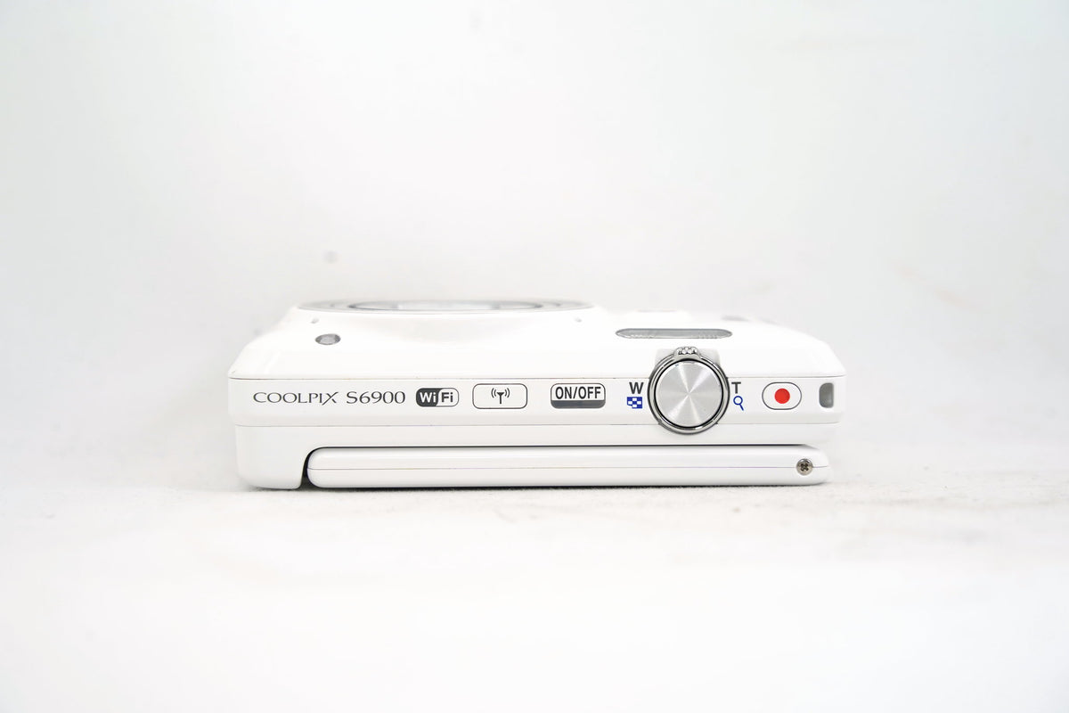 Nikon COOLPIX S6900 ホワイト