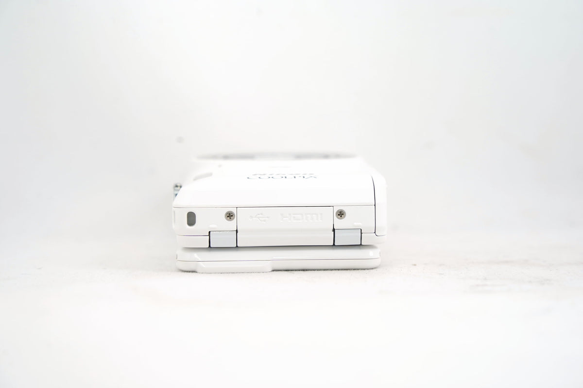 Nikon COOLPIX S6900 ホワイト