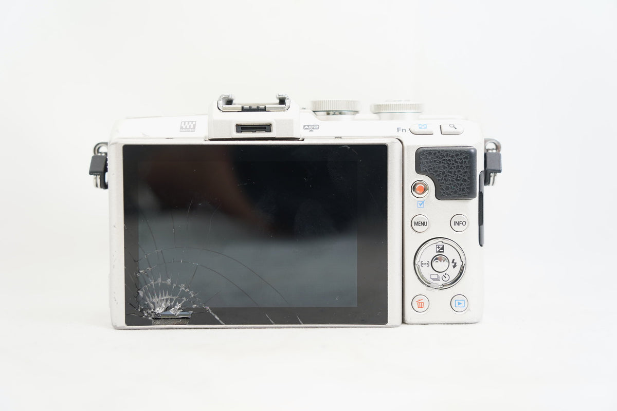 OLYMPUS PEN E-PL7