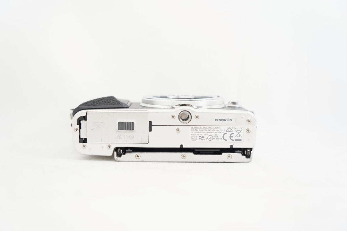 OLYMPUS PEN E-PL7