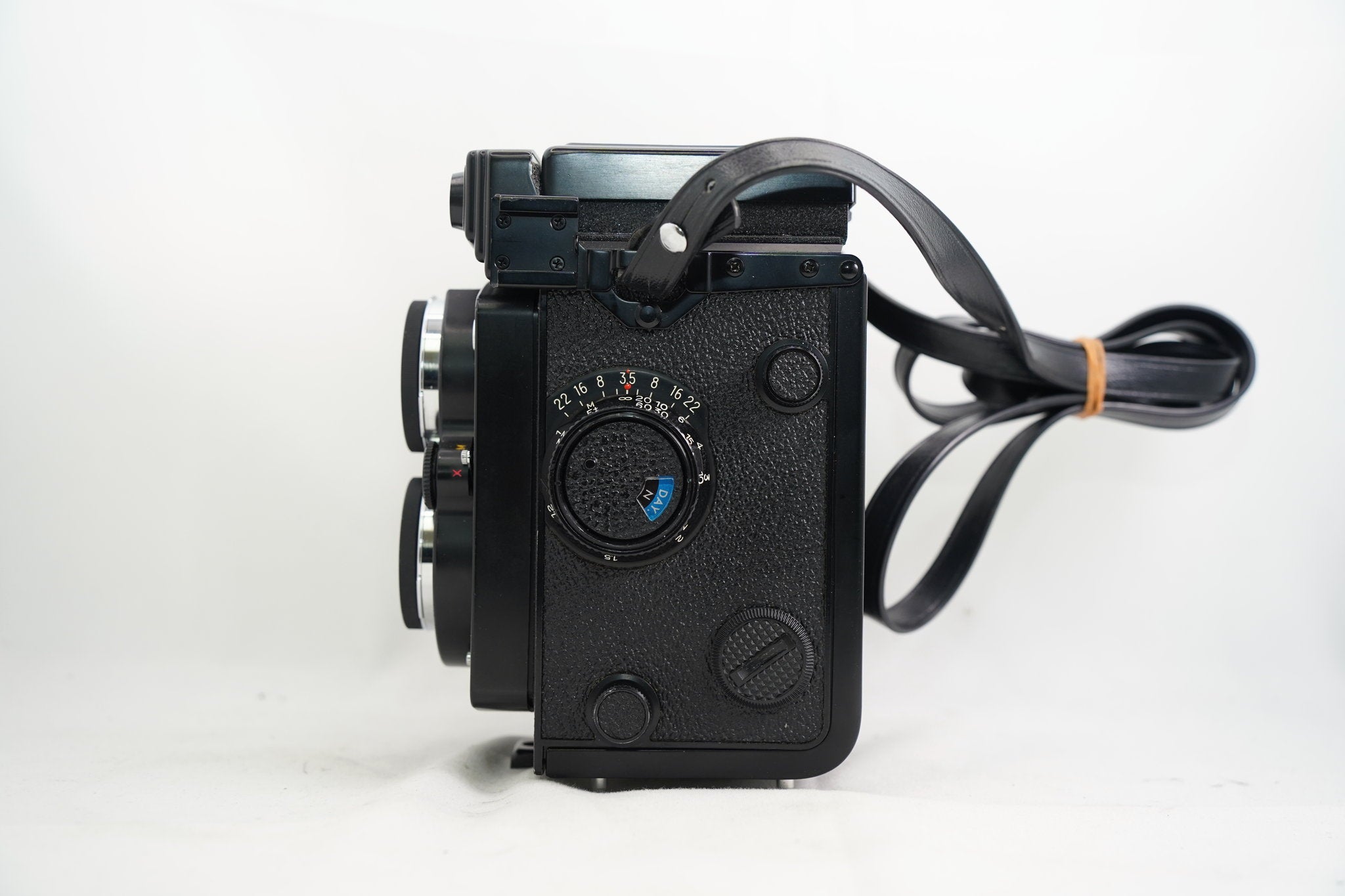 YASHICA MAT 124G
