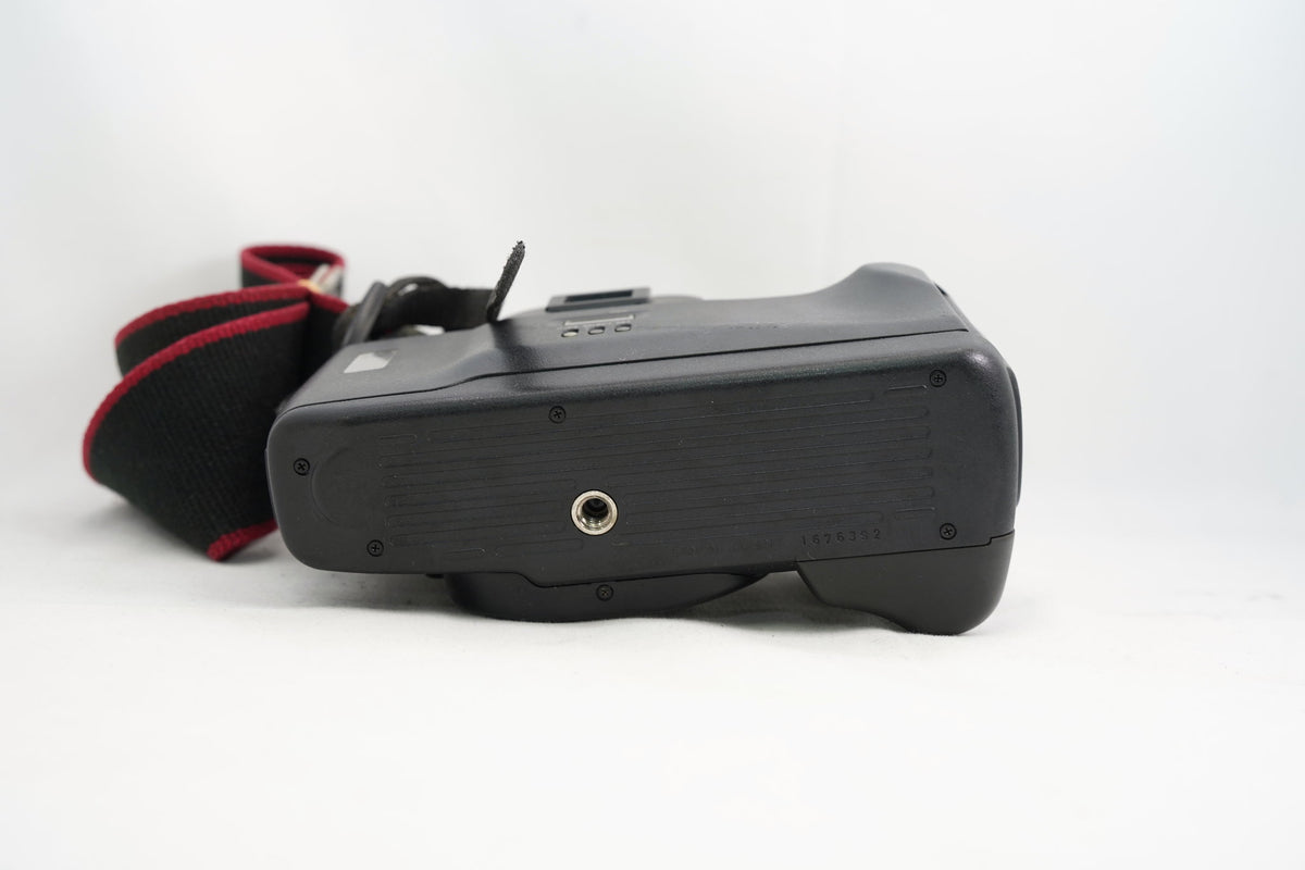 CANON EOS 700QD