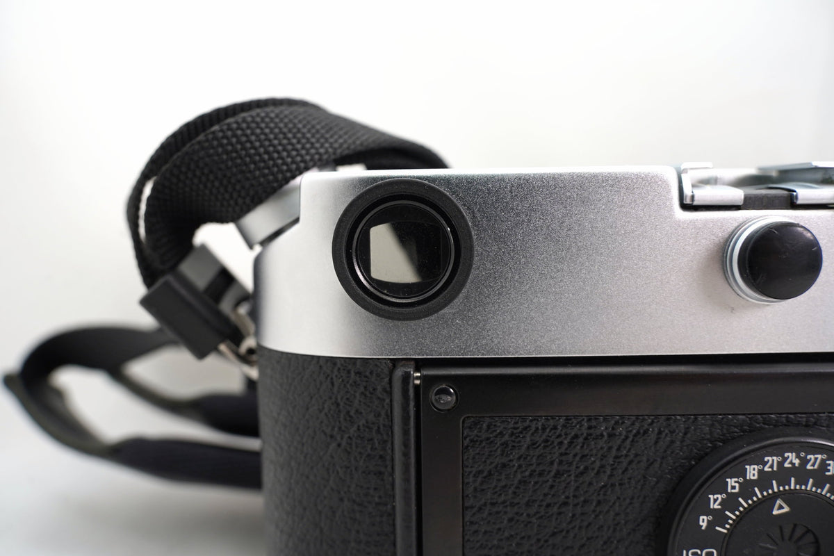 LEICA M6
