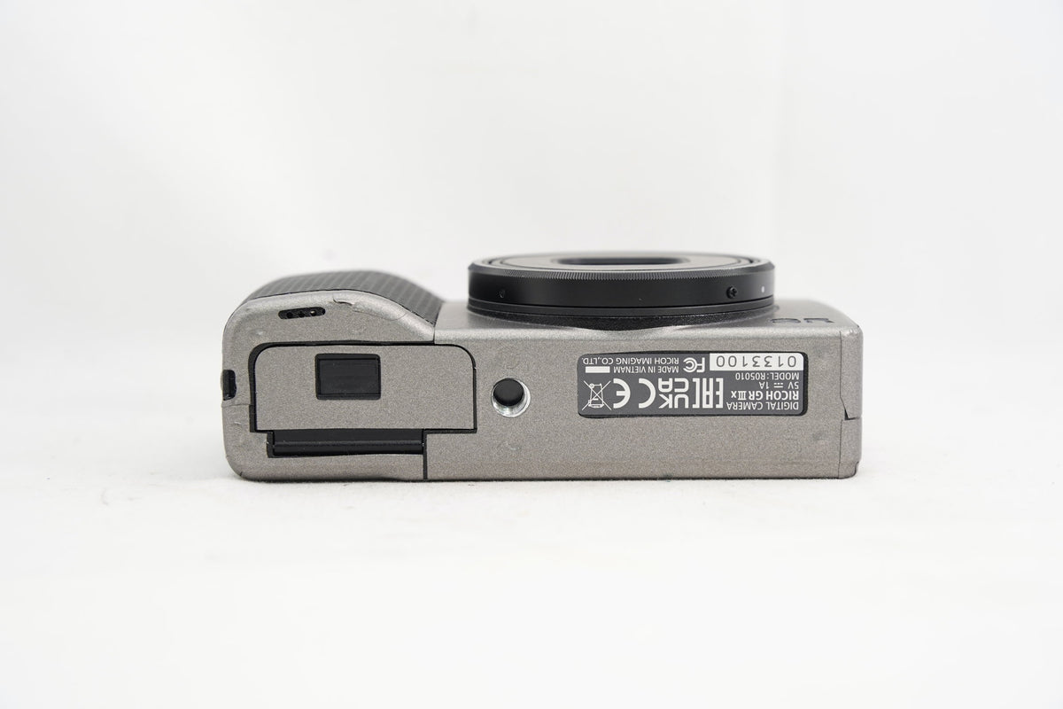 RICOH GR IIIx