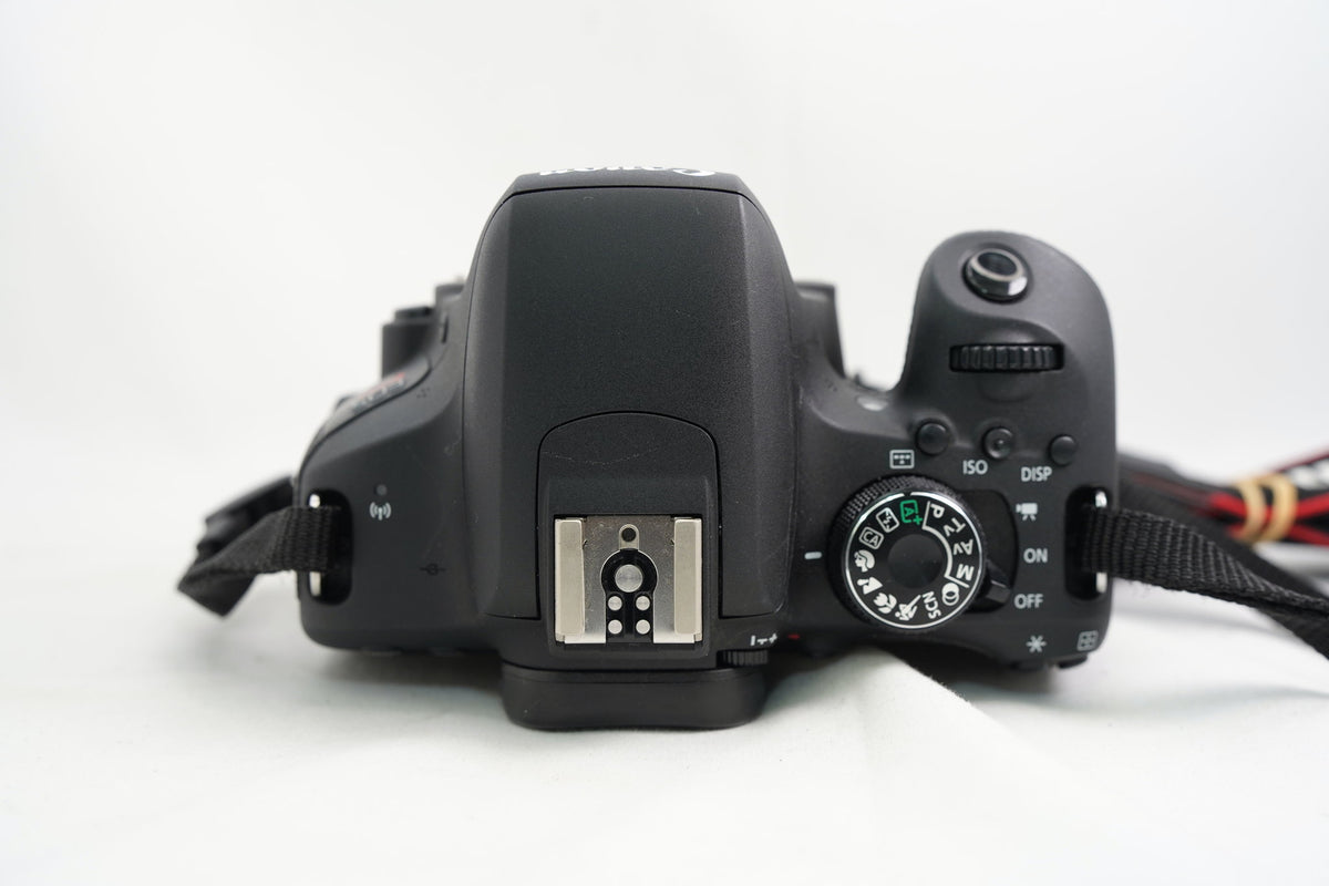 CANON EOS KISS X9i ダブルレンズキット
