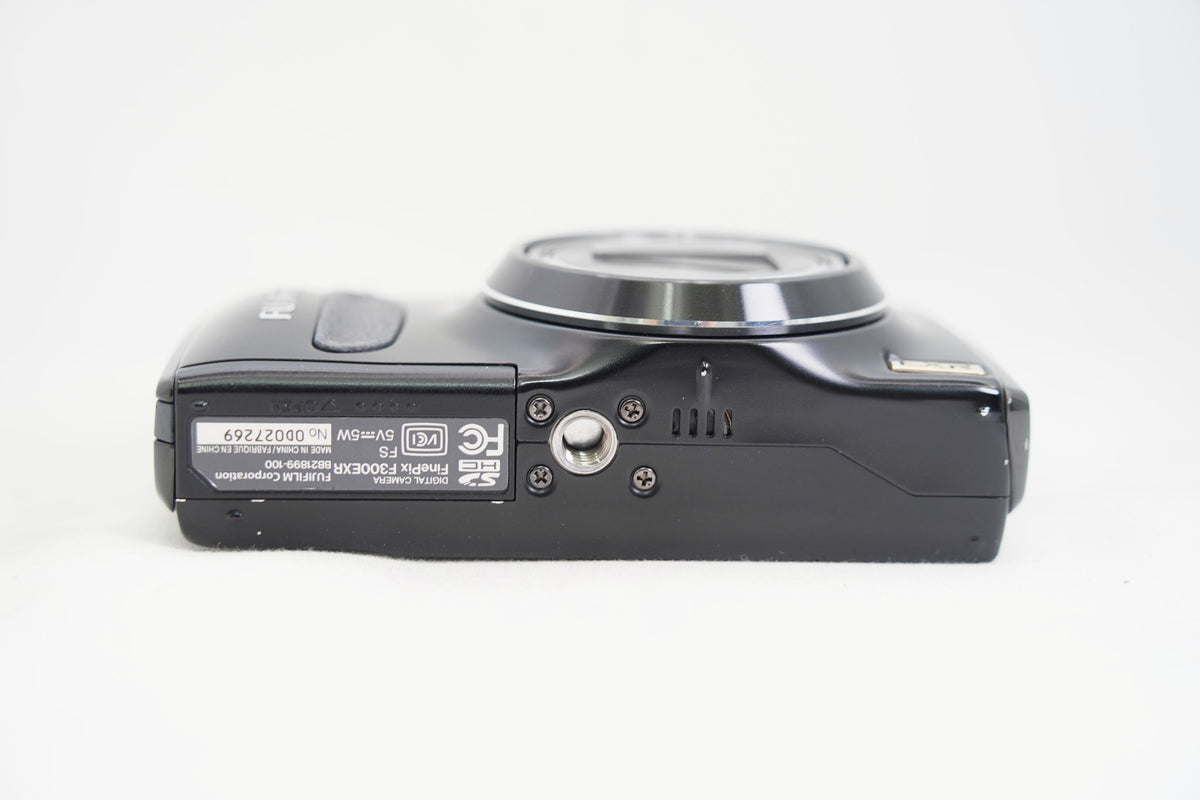 FUJIFILM FinePix F300EXR