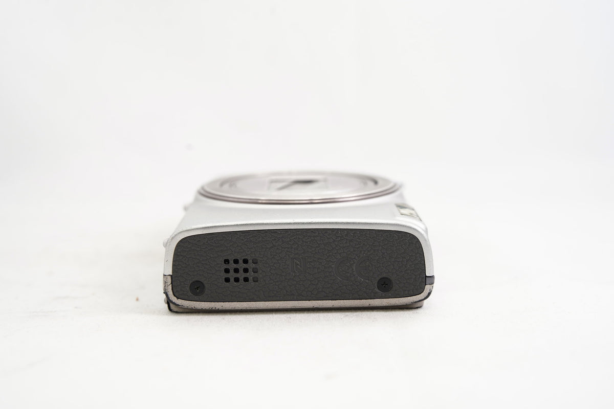 CANON IXY 650 silver（付属：箱）