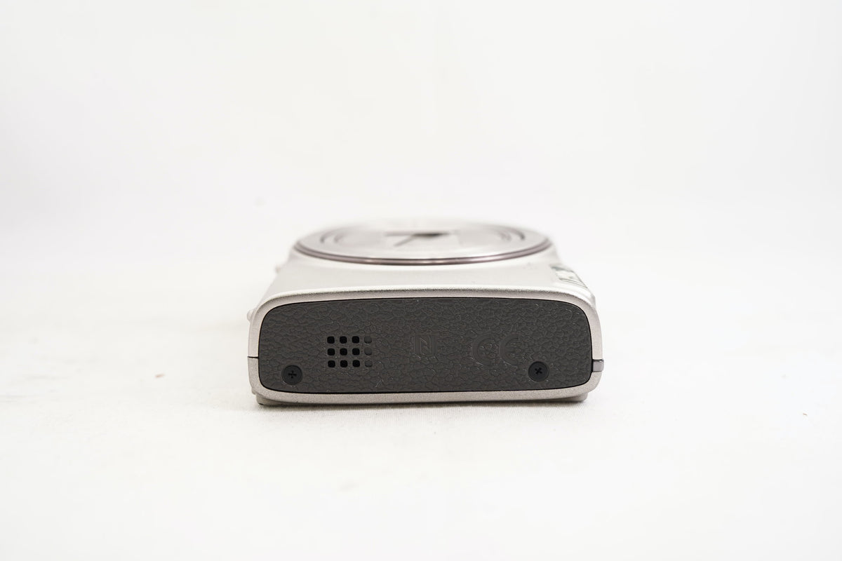 CANON IXY 650 silver（付属：箱）