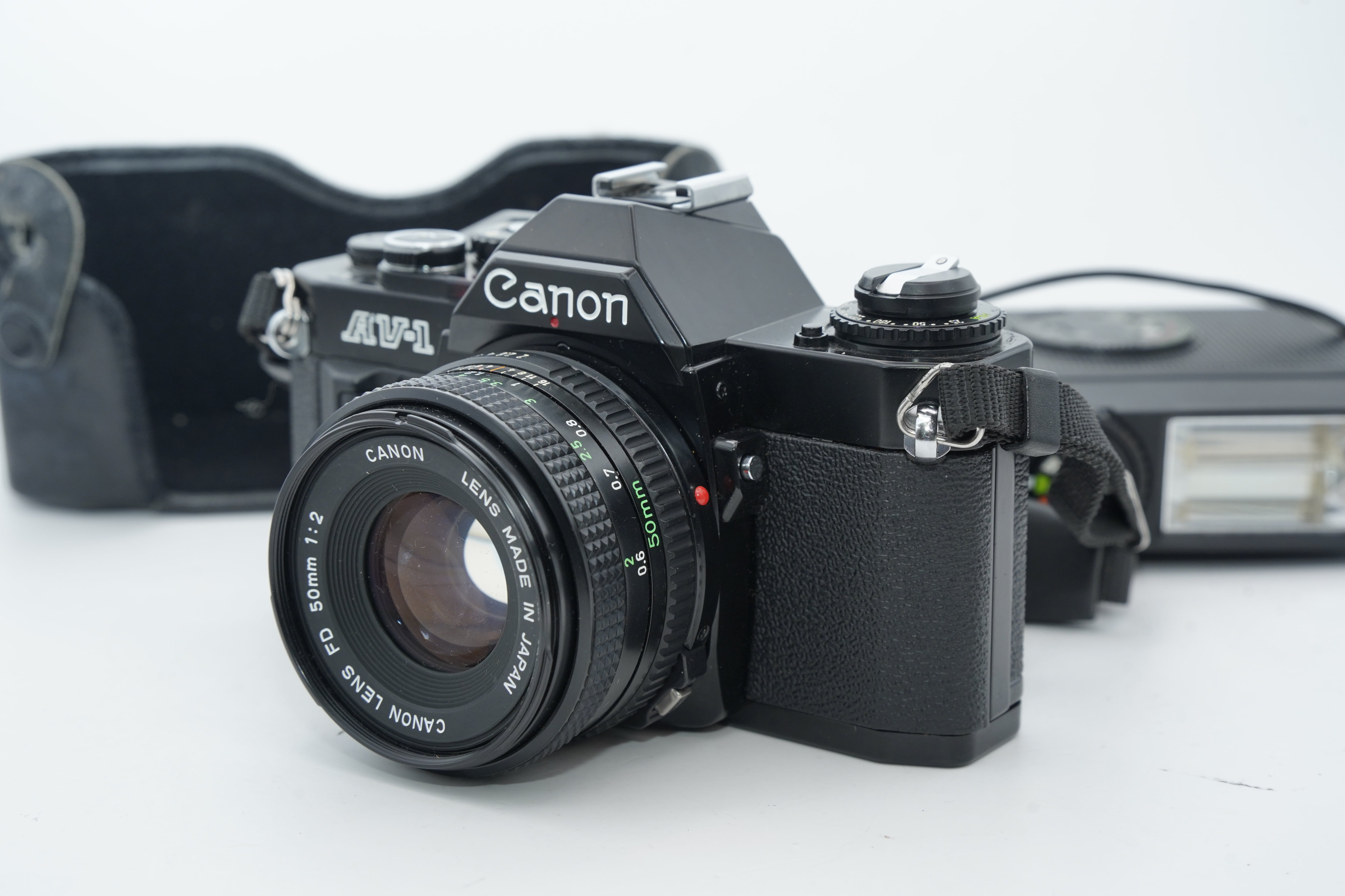 CANON AV-1 / FD 50mm F2 / Toshiba qcc-2500