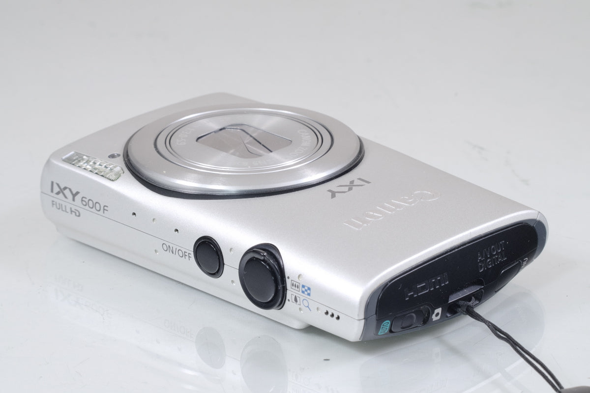 CANON IXY 600F シルバー  バッテリー 付き