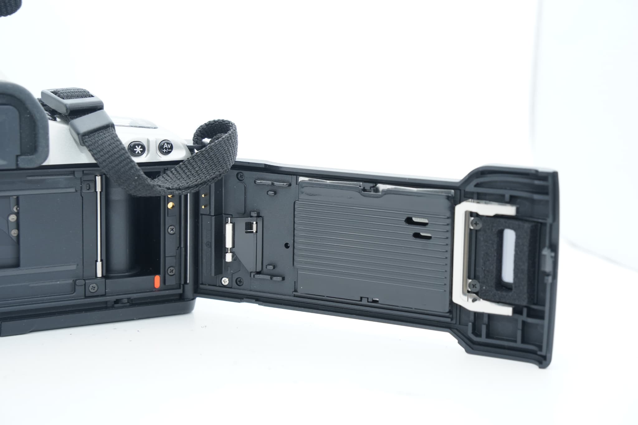 【完動品】Canon EOS Kiss 5 一眼フィルムカメラ 28-90mm CANON kiss EOS III 28-90mm F4-5.6