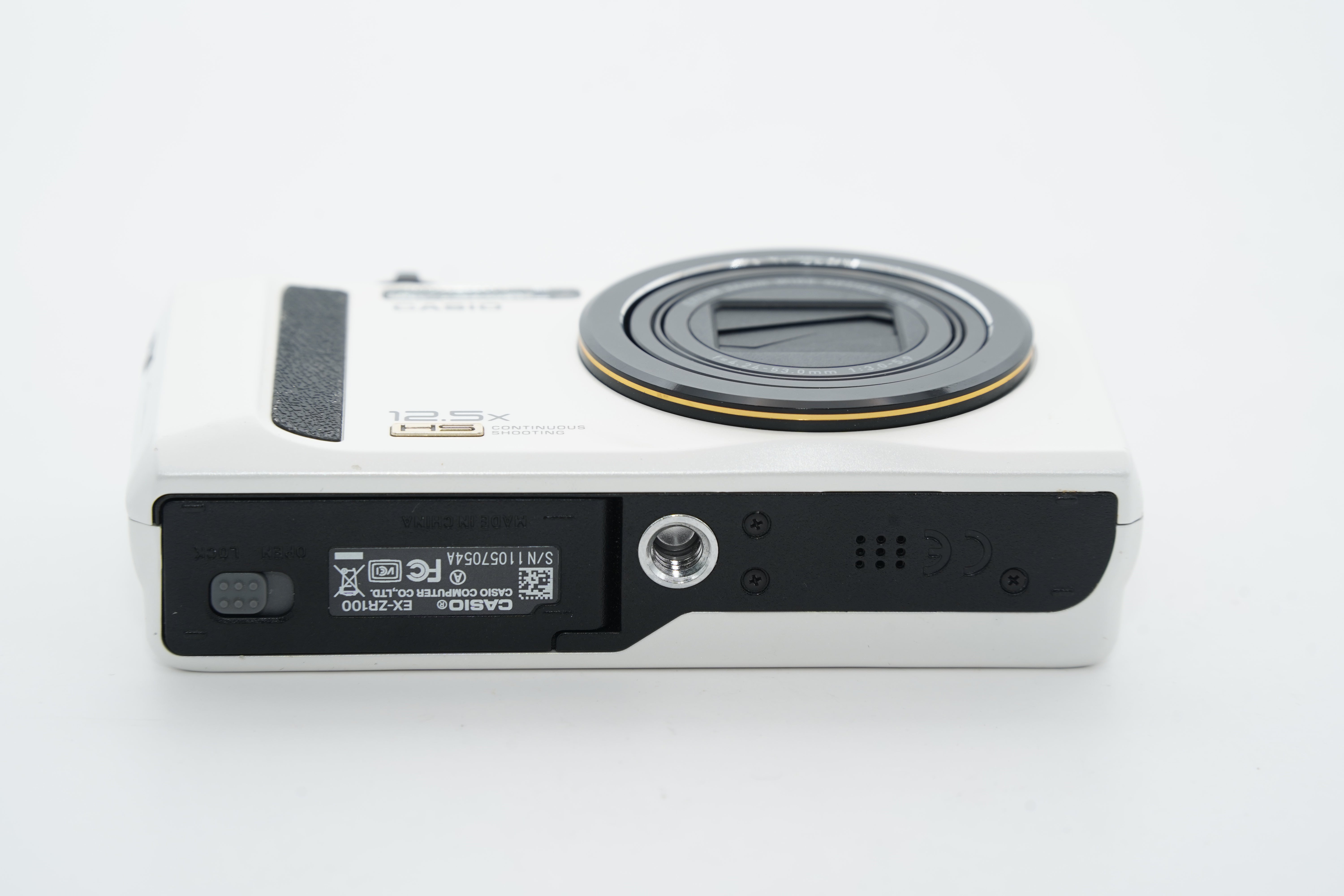 【極美品】CASIO EXILIM EX-ZR1100 ホワイト 動作品 CASIO EXILIM EX-ZR100 ホワイト 充電器 バッテリー付属
