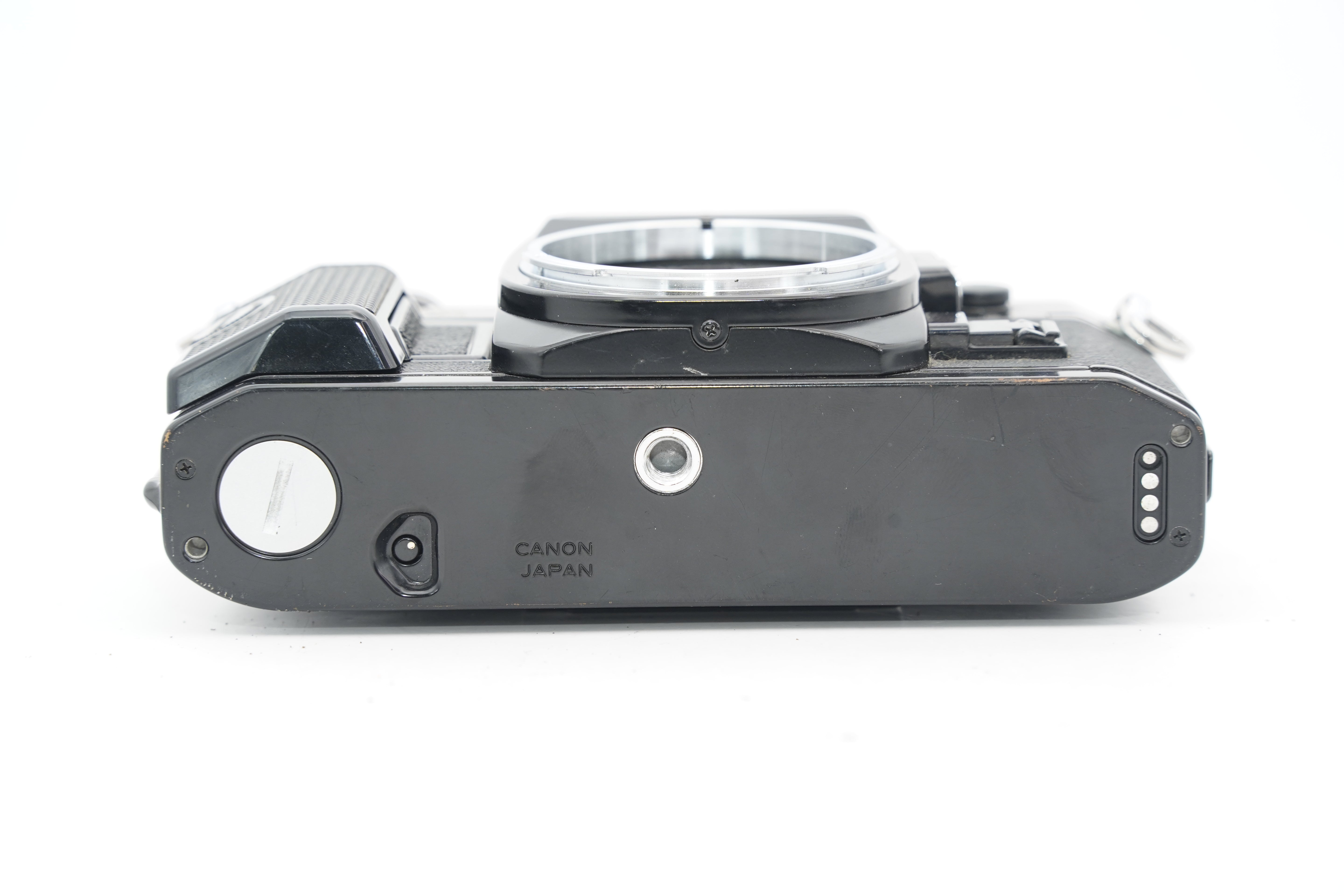 Canon AE-1 PROGRAM / OSAWA MC F3.5-4.5 35-105mm MACRO