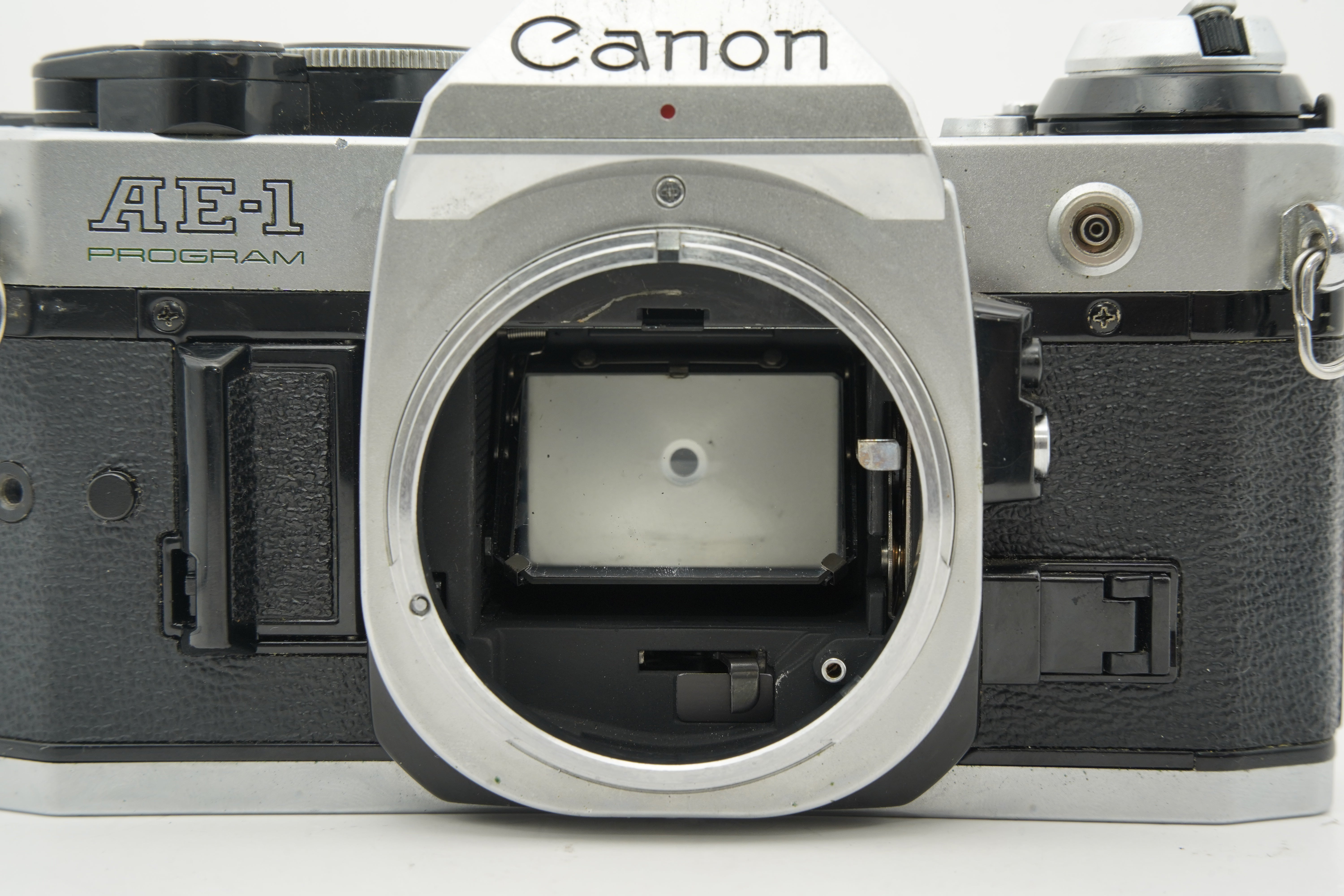 【AE動作確認済】キヤノンA-1、35-70mmズーム、135mm望遠、電池付き Canon AE-1 PROGRAM / SUN ZOOM MC 35-140mm F3.8-5.3 MACRO キャノン