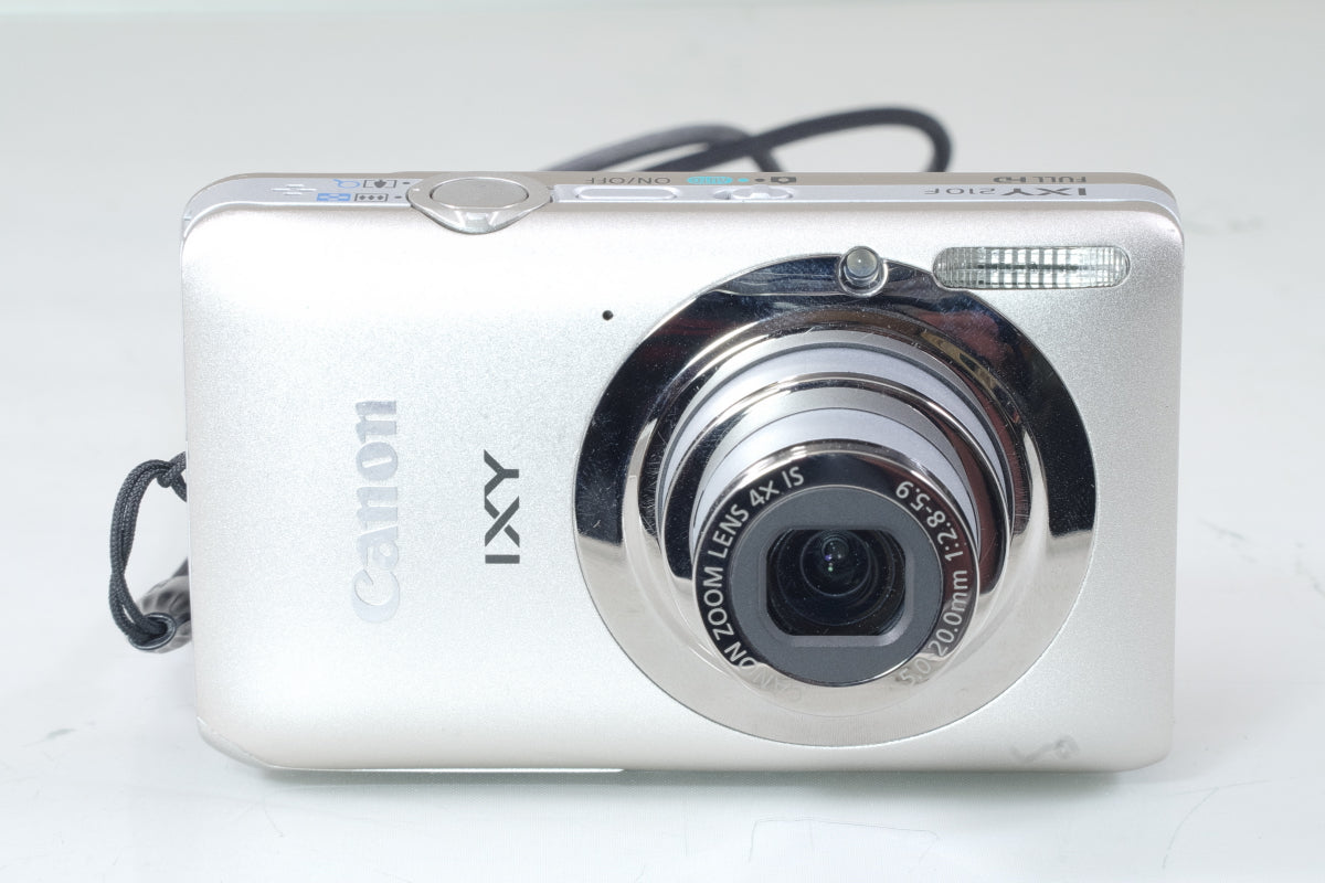 Canon IXY 210F  シルバー バッテリー, 充電器, 付き