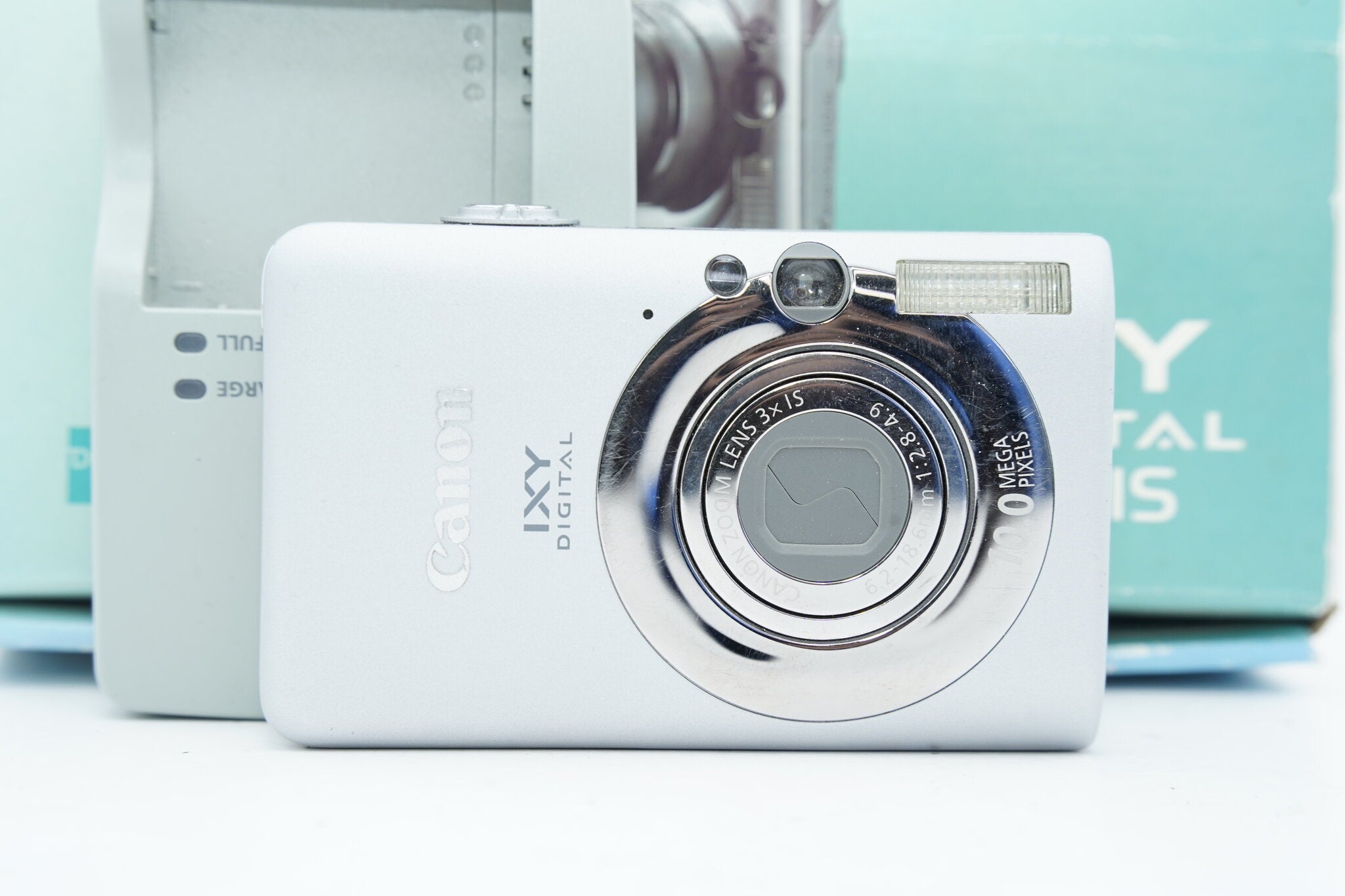 Canon IXY DIGITAL 110 IS ｼﾙﾊﾞｰ バッテリー 充電器付属 [箱付属]