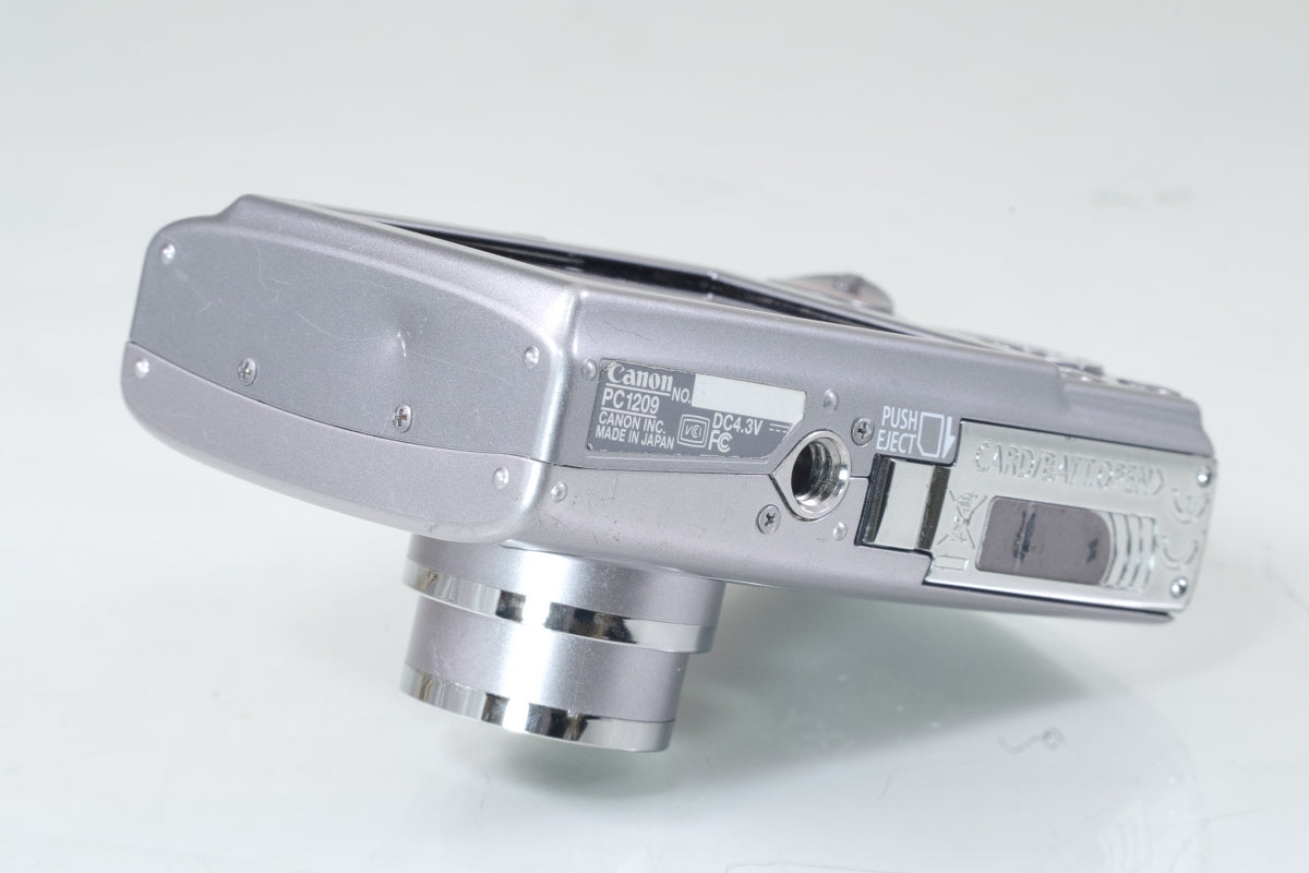 Canon IXY DIGITAL 900 IS  シルバー