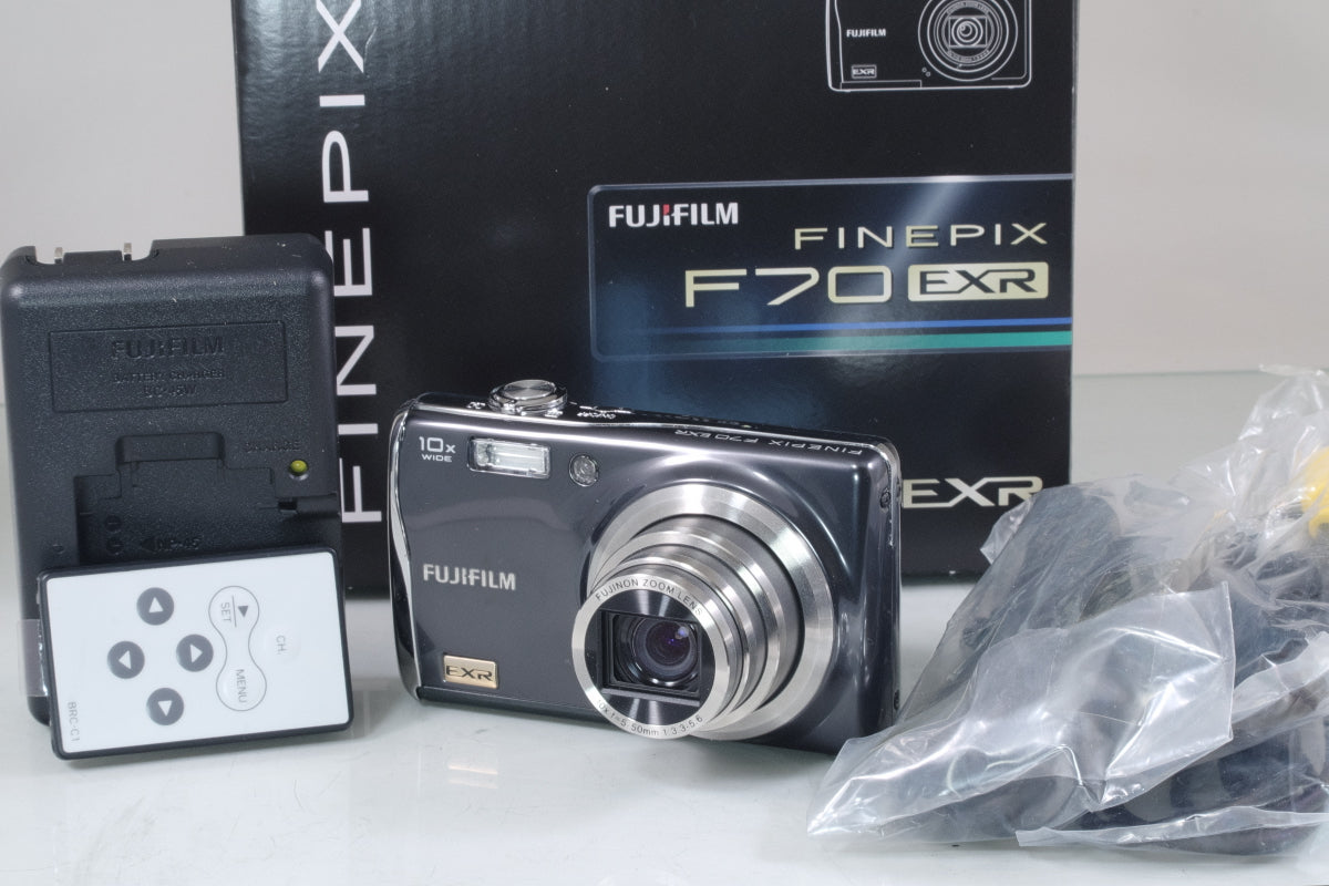 FUJIFILMFinePixF70EXR_3076_1.