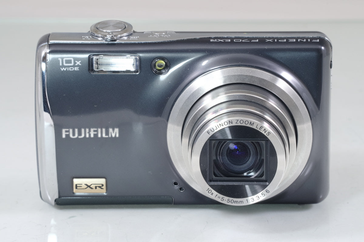 FUJIFILM FinePix F70 EXR ブラック バッテリー 充電器 元箱 その他 付き