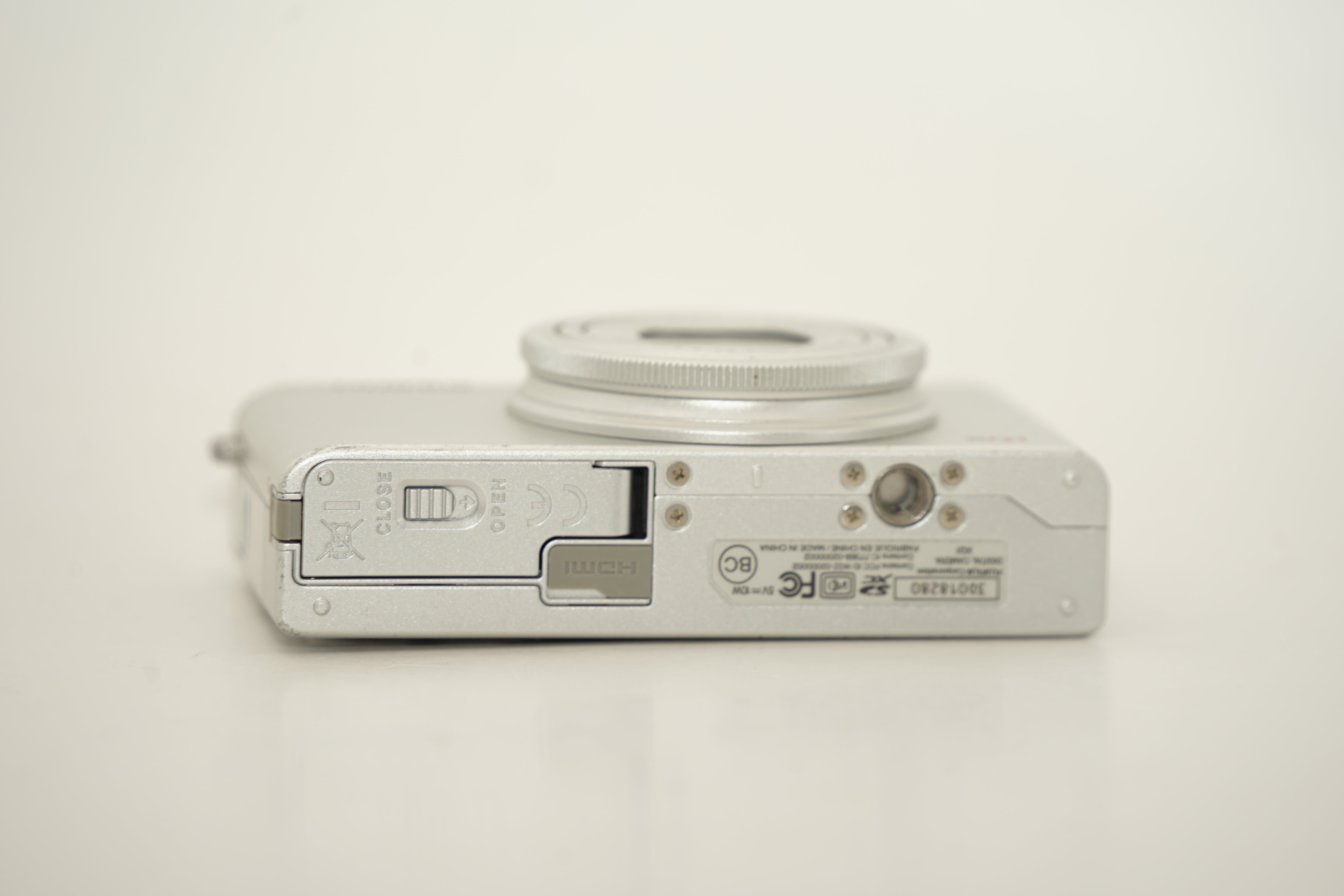 FUJIFILM XQ1 元箱 バッテリー 充電器付属