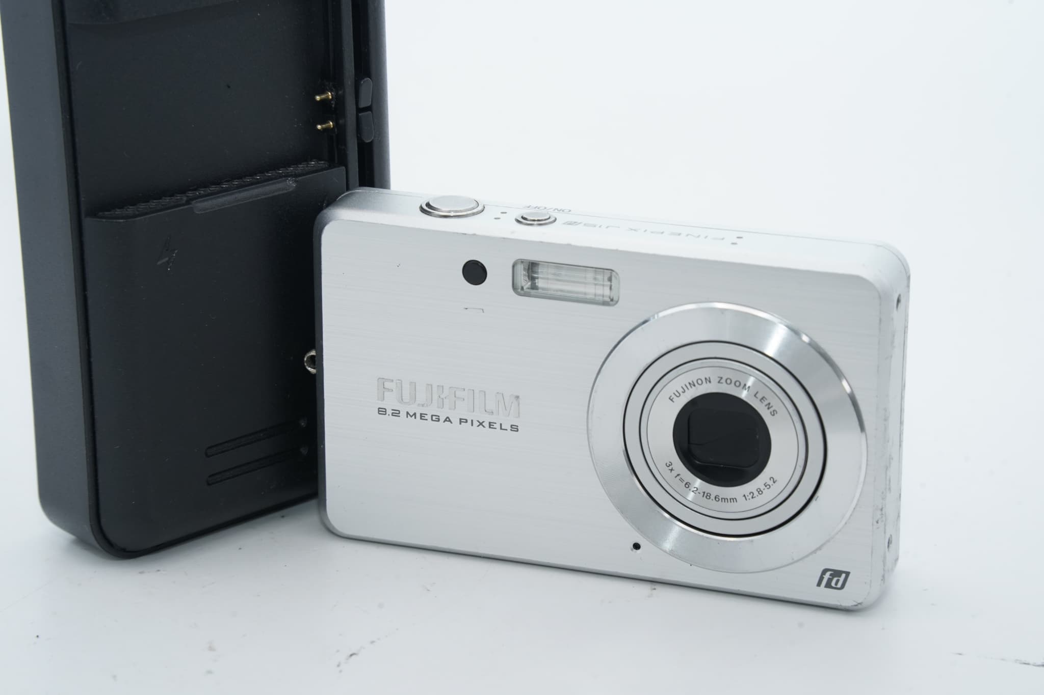 FUJIFILM finepix J15 充電器 バッテリー 付属