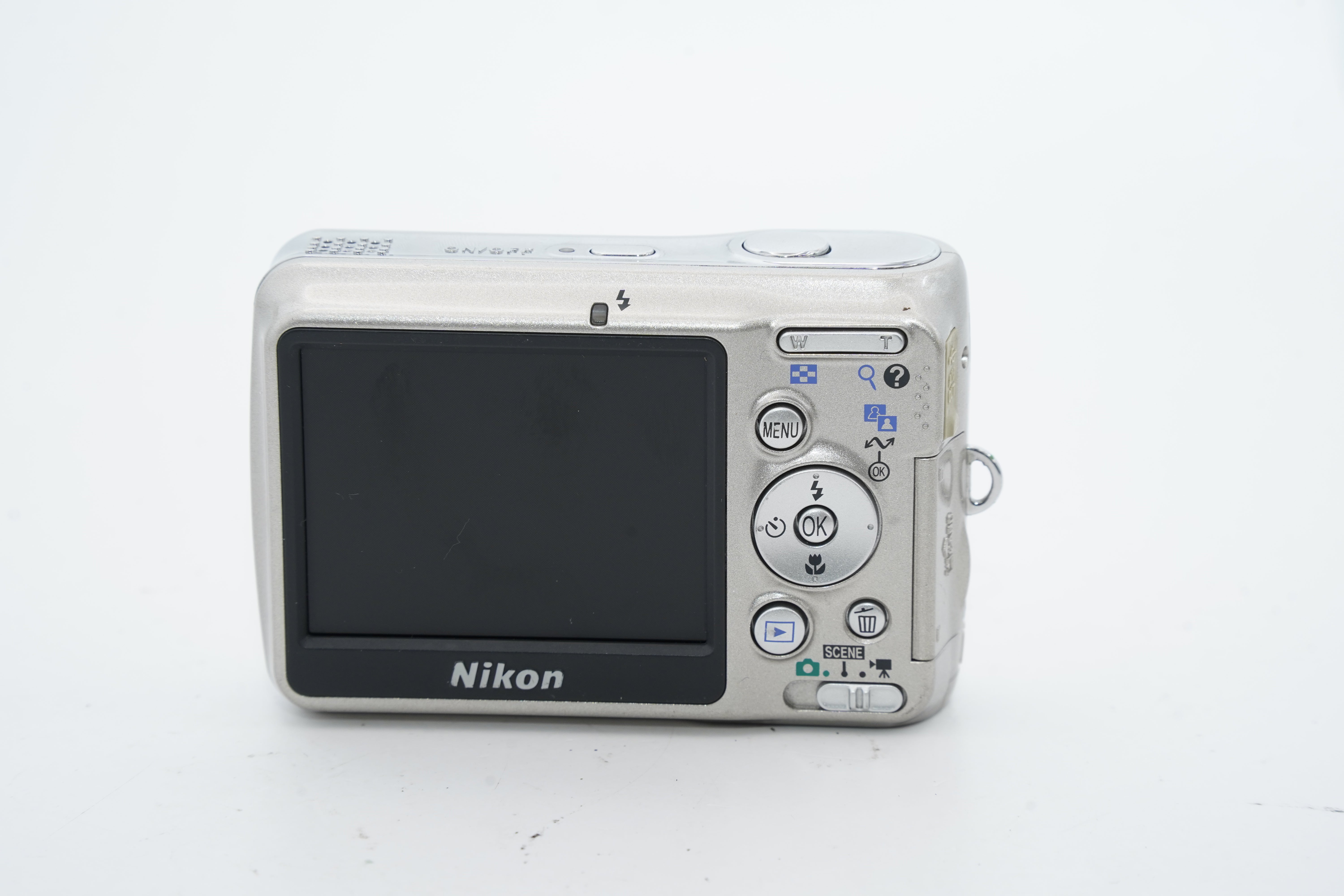 NIKON Coolpix L6