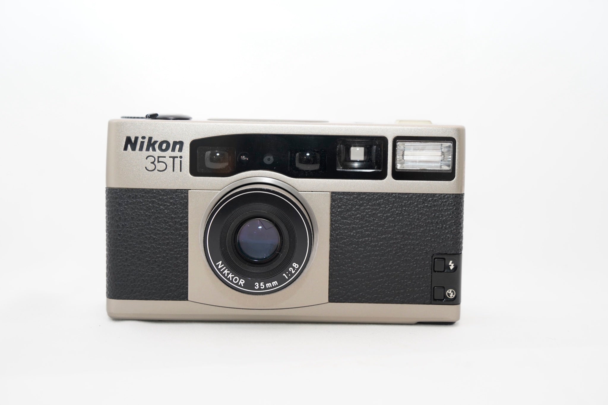 NIKON 35ti #3640 - 2